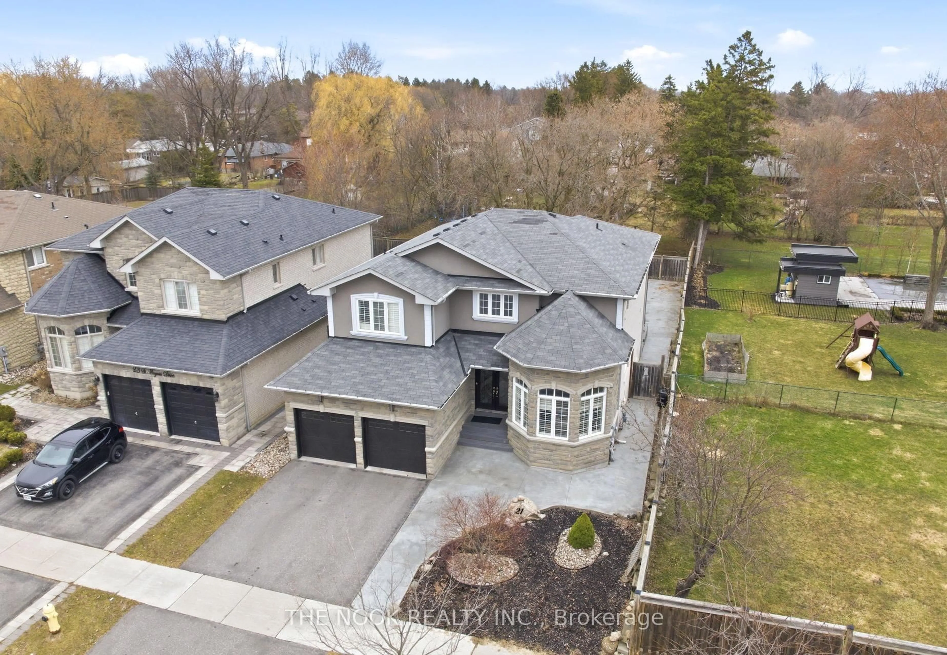 A pic from outside/outdoor area/front of a property/back of a property/a pic from drone, street for 21 St Magnus Dr, Toronto Ontario M1C 0C5