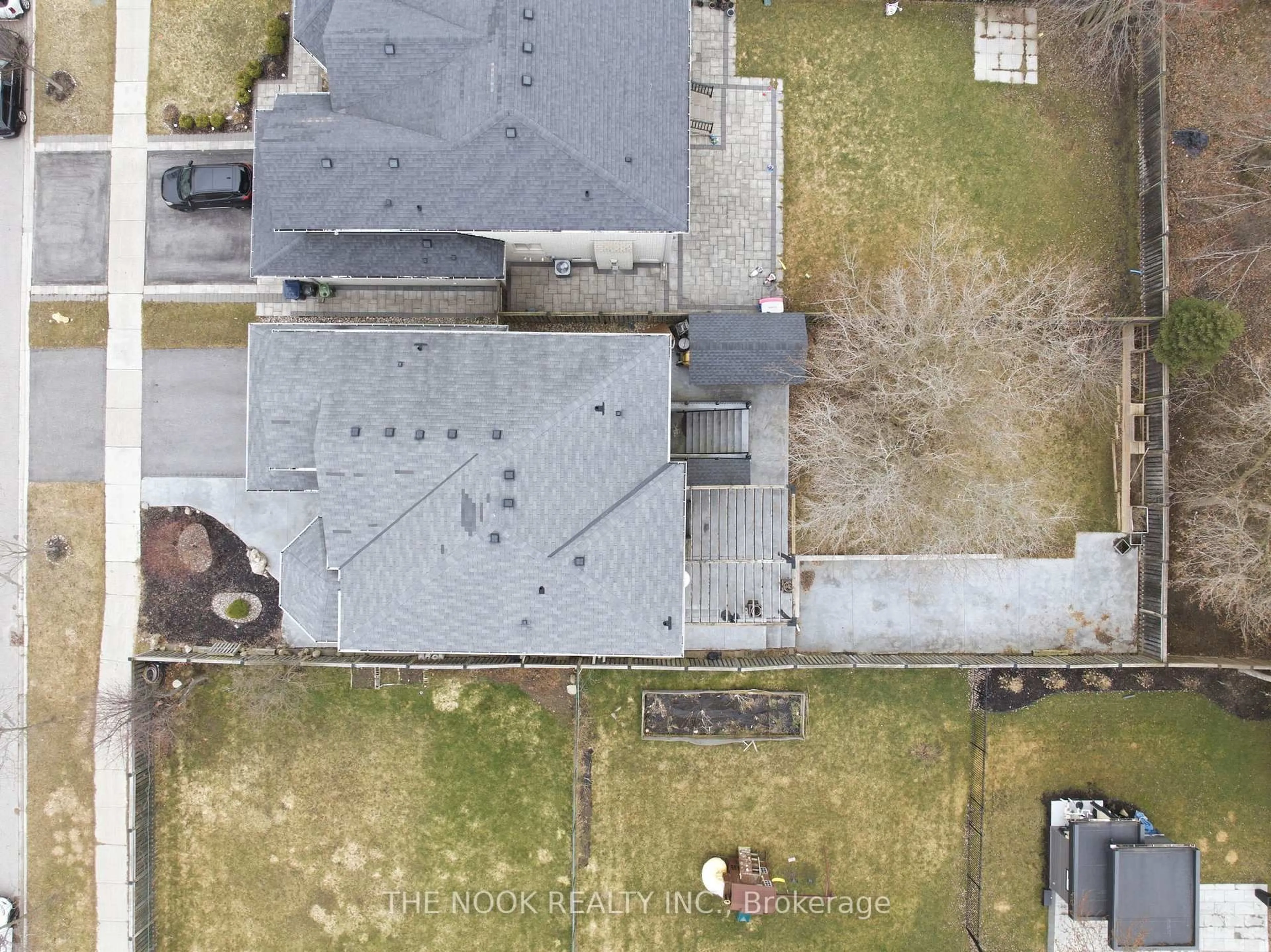 A pic from outside/outdoor area/front of a property/back of a property/a pic from drone, street for 21 St Magnus Dr, Toronto Ontario M1C 0C5