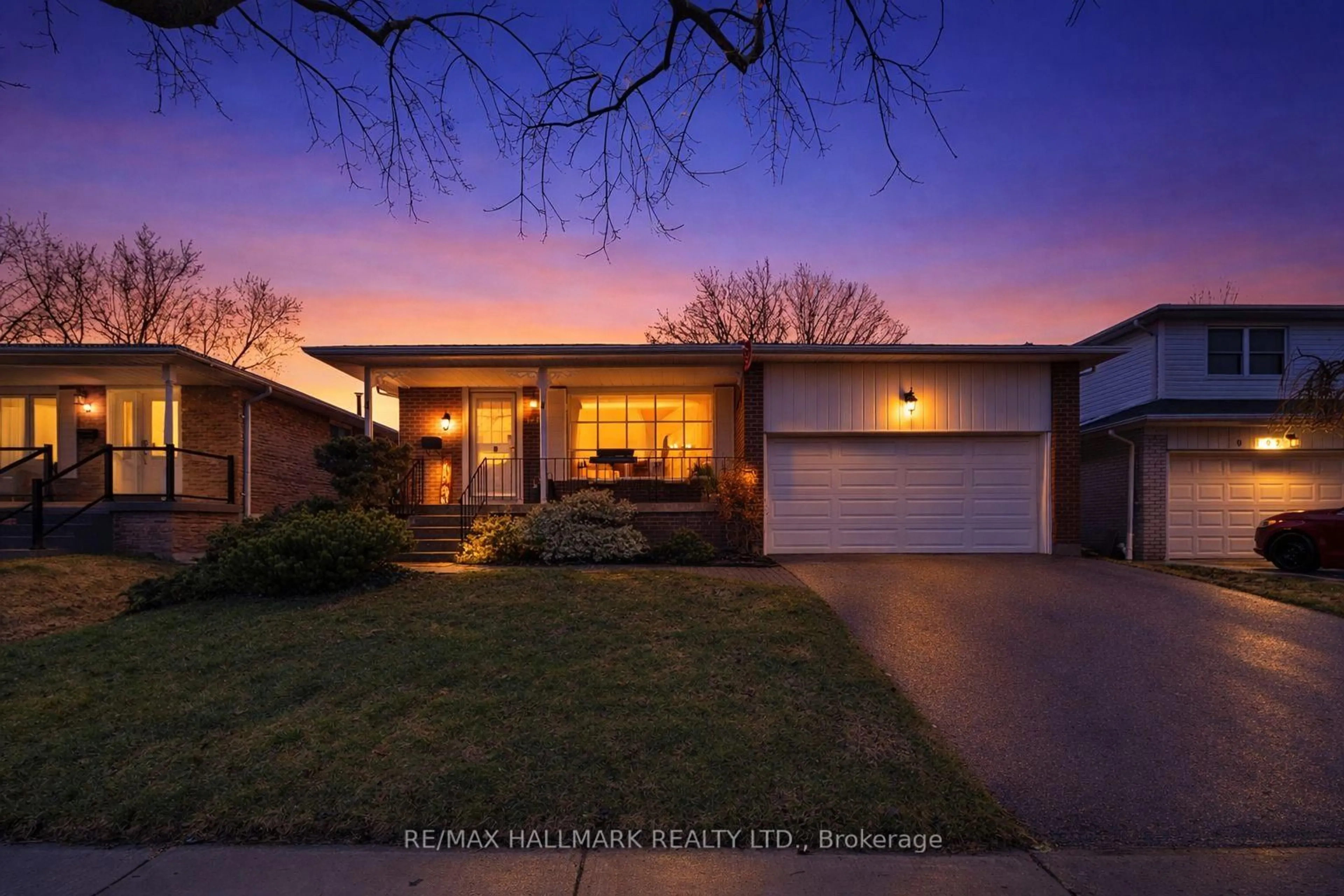 Home with brick exterior material, street for 100 Charlottetown Blvd, Toronto Ontario M1C 2C8