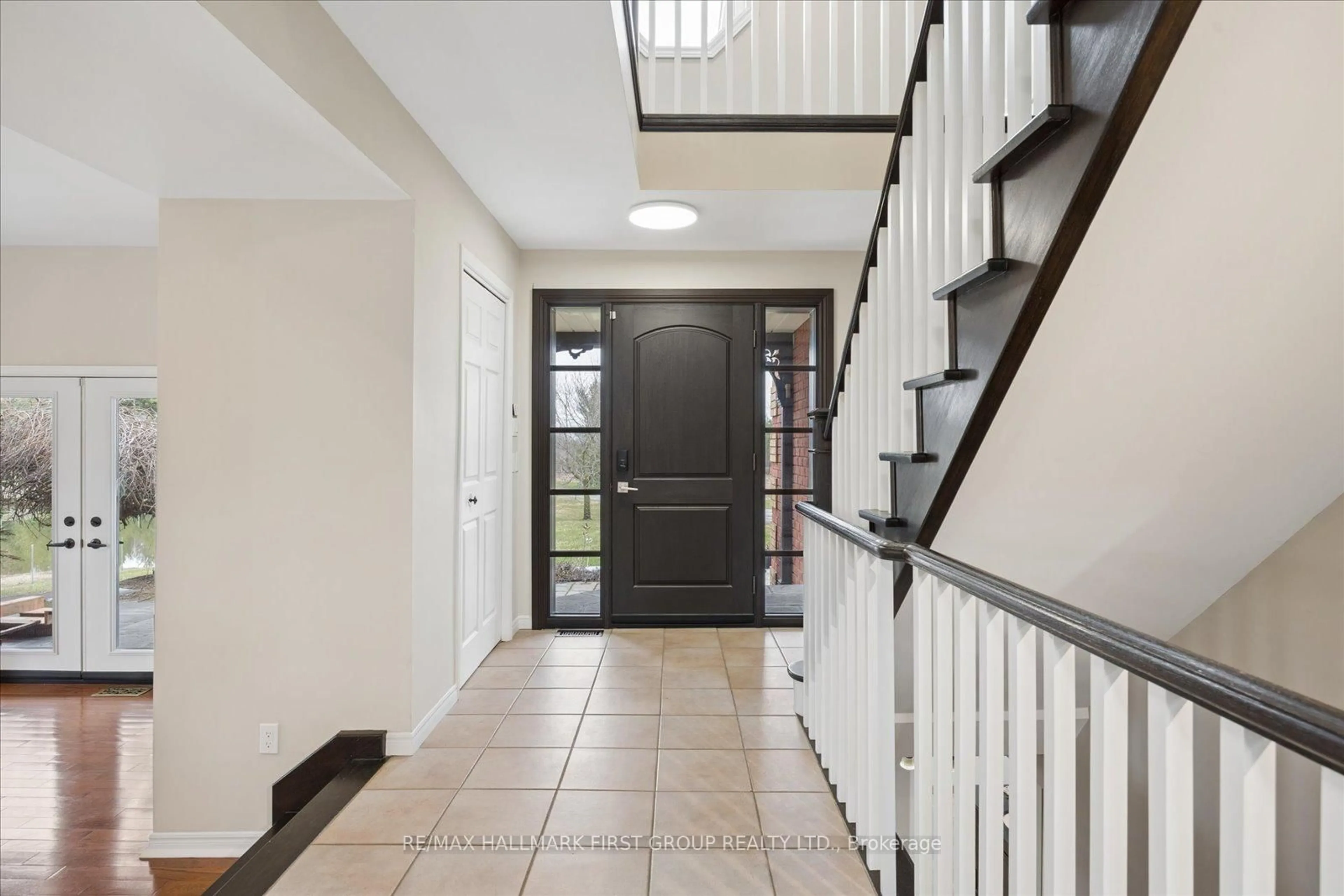 Indoor entryway for 4655 Sideline 6, Pickering Ontario L1Y 1A2