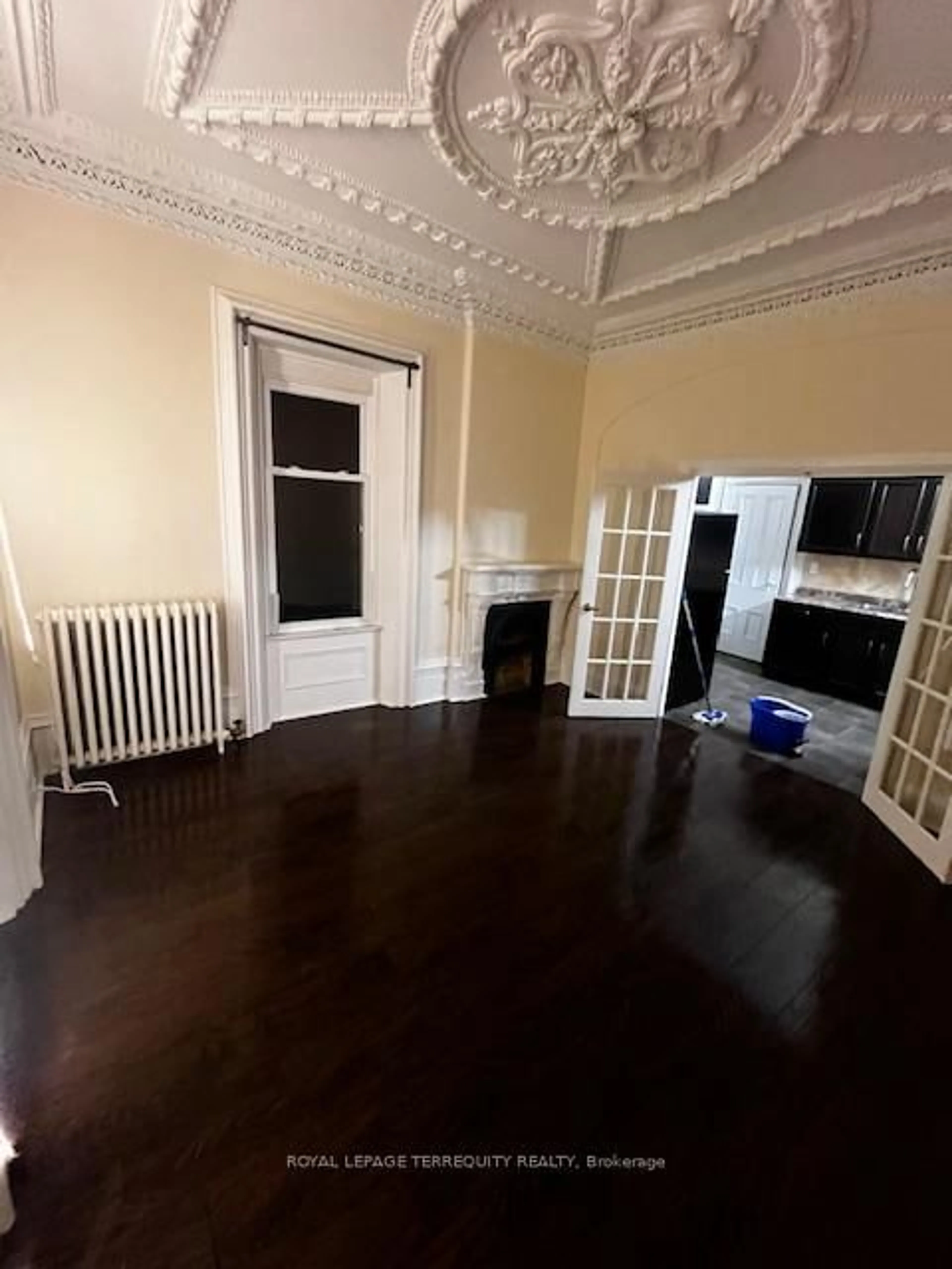 A pic of a room for 51 Nassau St, Oshawa Ontario L1J 4A3