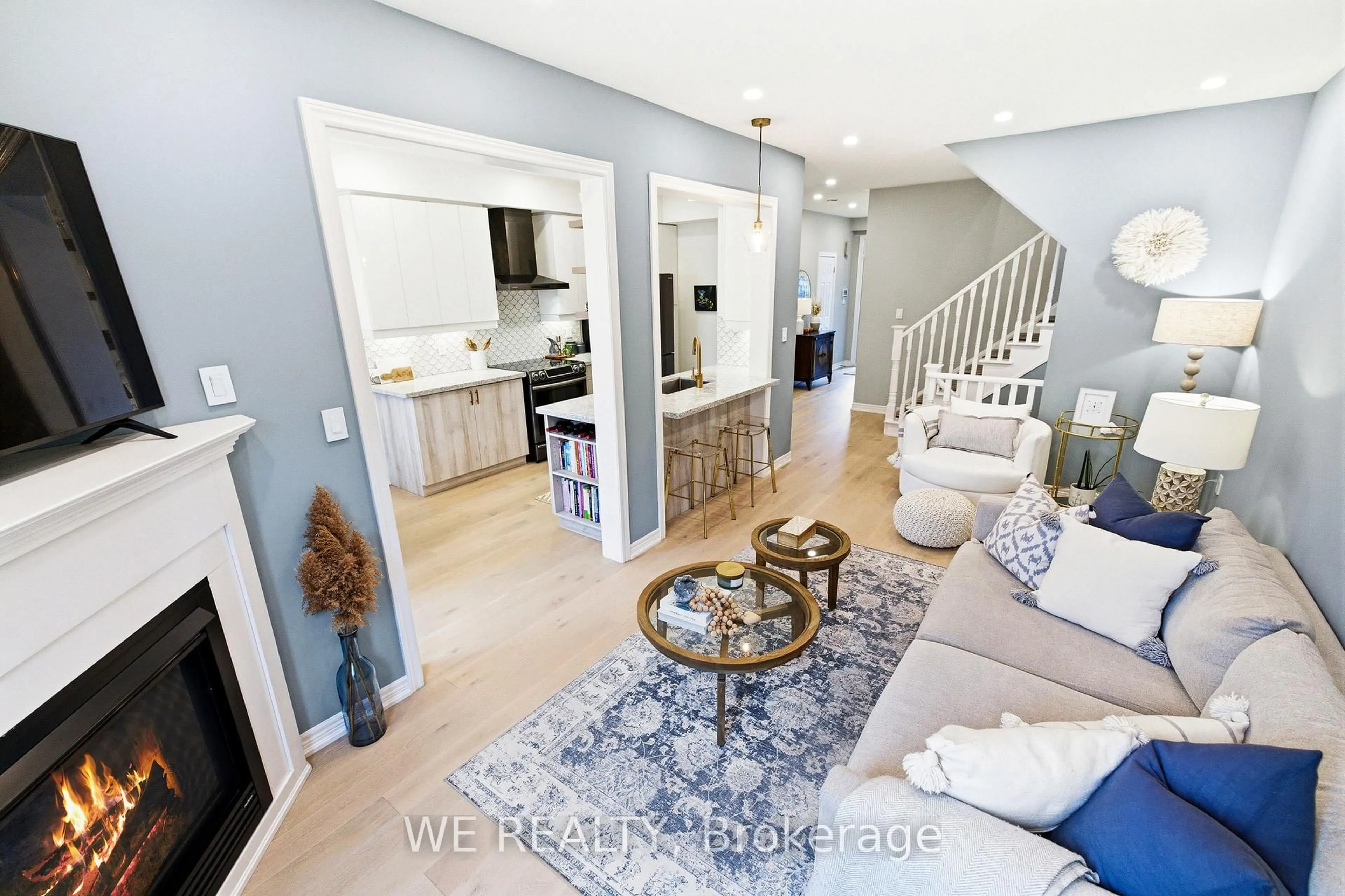 Unknown for 1911 Calvington Dr, Pickering Ontario L1V 0B3