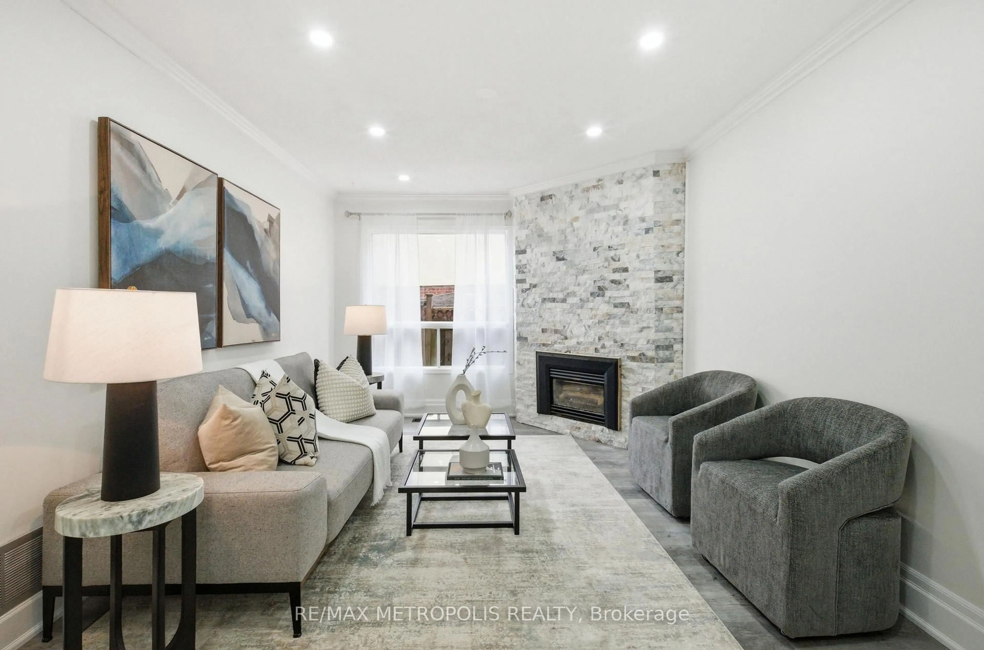 Living room with furniture, unknown for 700 Mountjoy Crt, Oshawa Ontario L1K 1W8