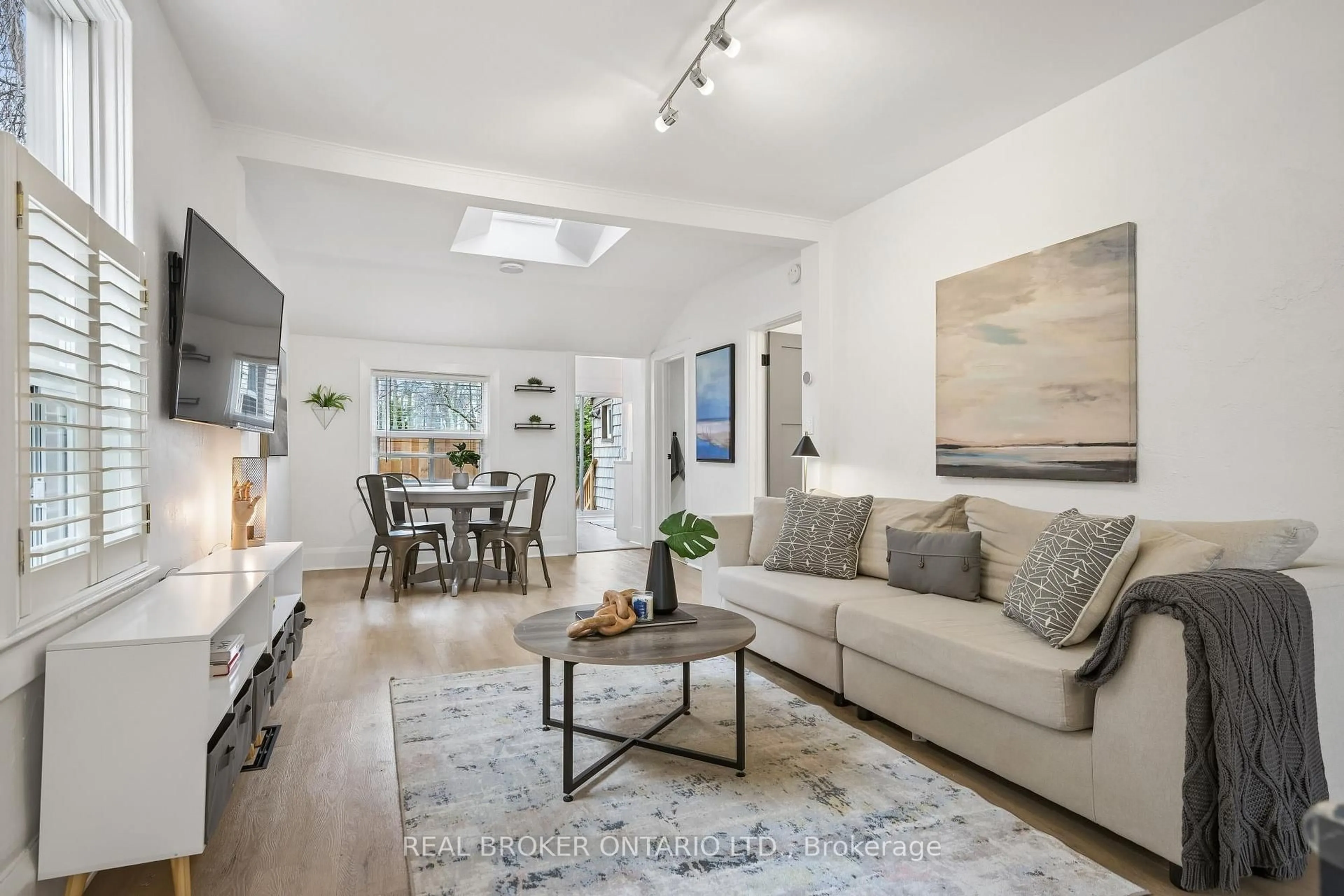 Living room with furniture, unknown for 60 Haig Ave, Toronto Ontario M1N 2W1