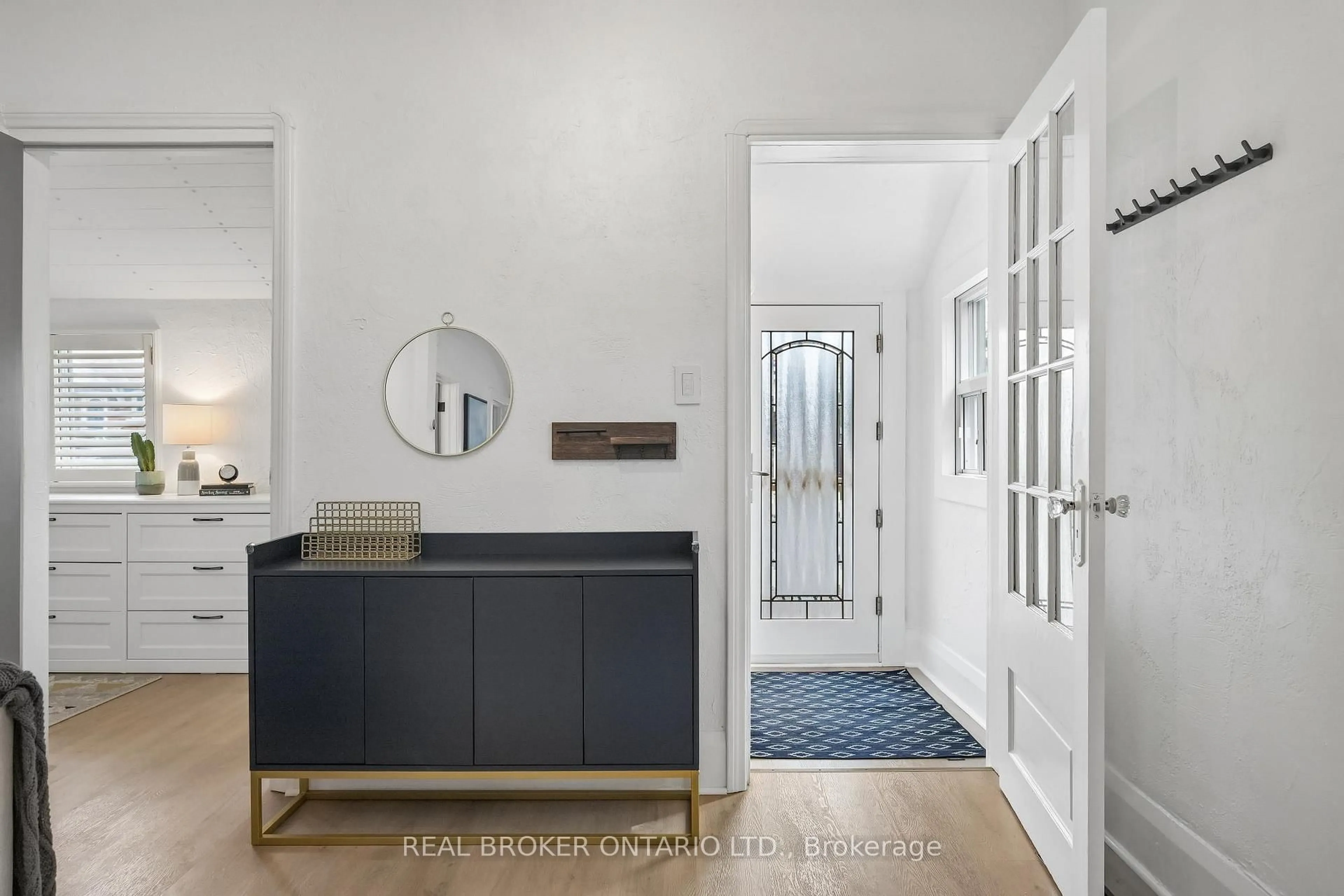 Indoor entryway for 60 Haig Ave, Toronto Ontario M1N 2W1