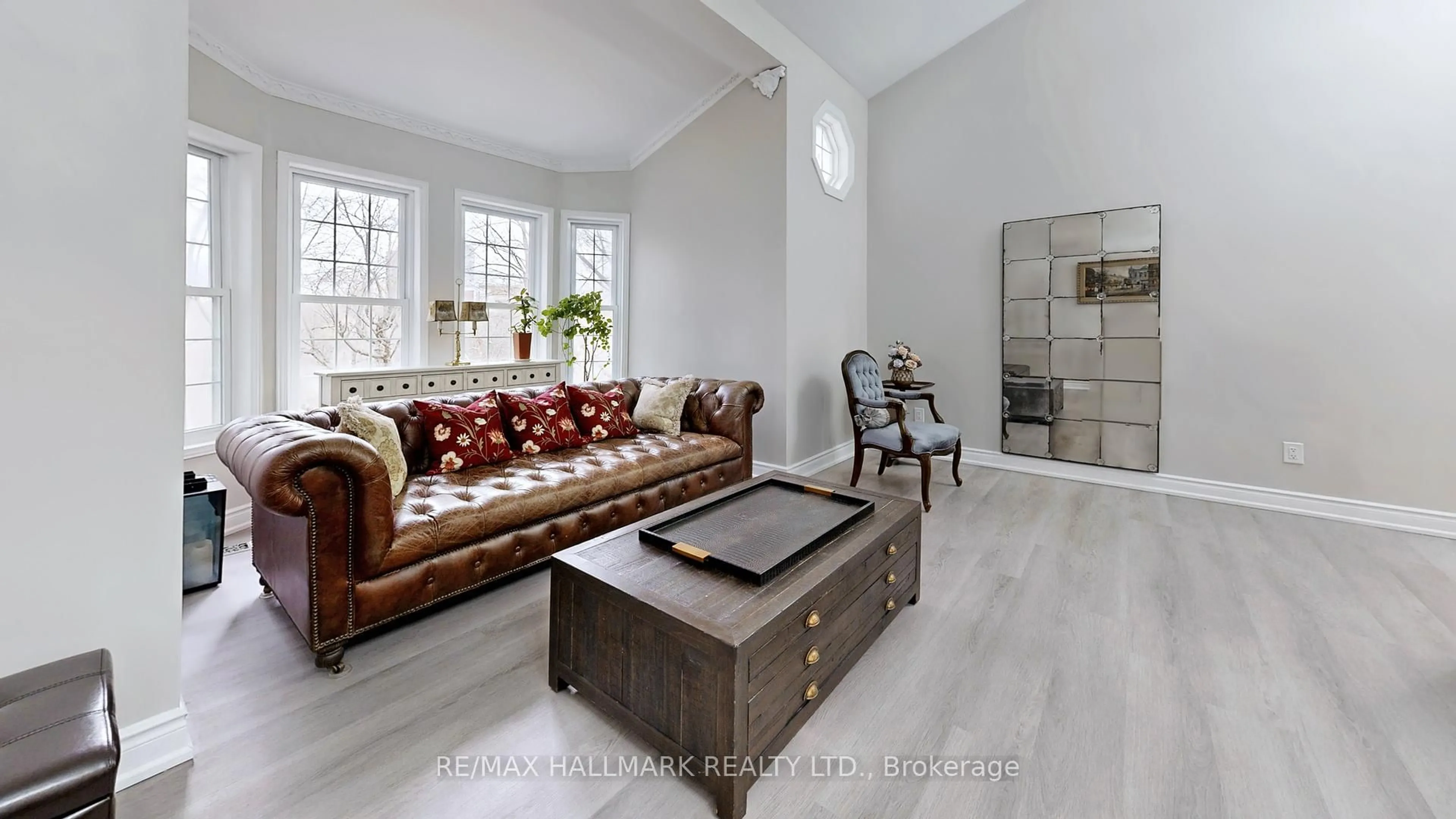 Living room with furniture, unknown for 27 Benleigh Dr, Toronto Ontario M1H 1J1