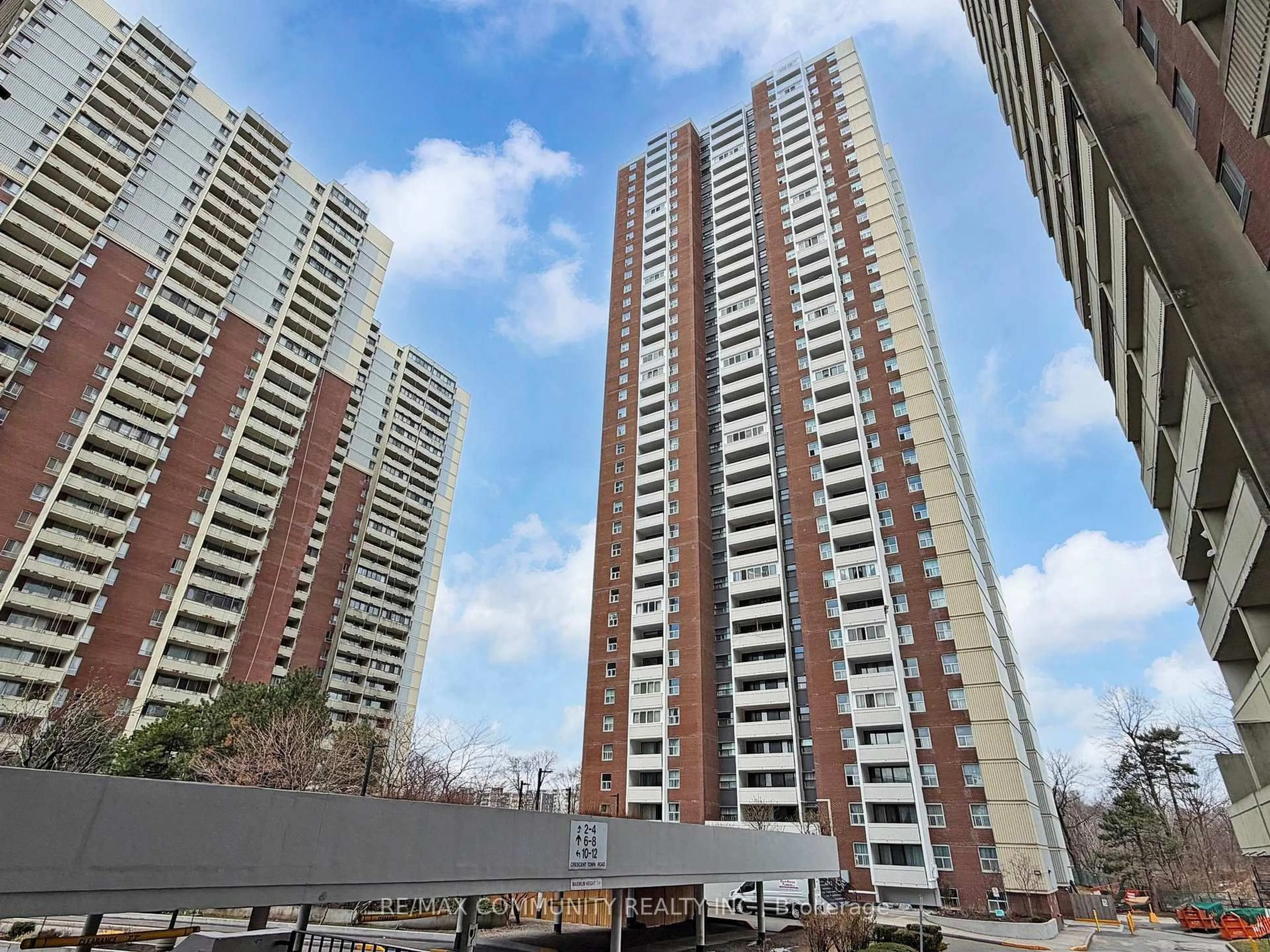 Unknown for 3 Massey Sq #3706, Toronto Ontario M4C 5L5