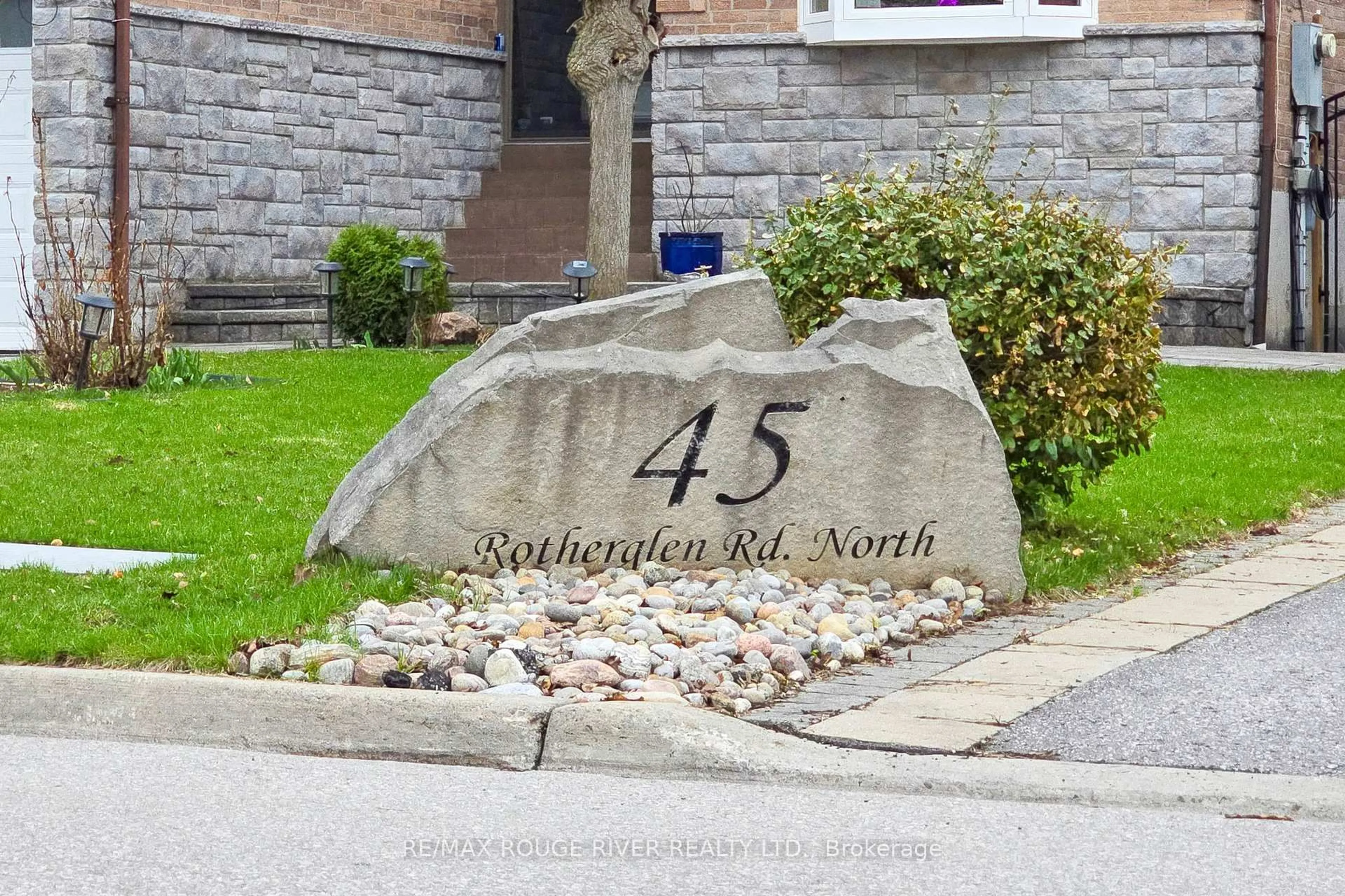 Unknown for 45 Rotherglen Rd, Ajax Ontario L1T 1S8