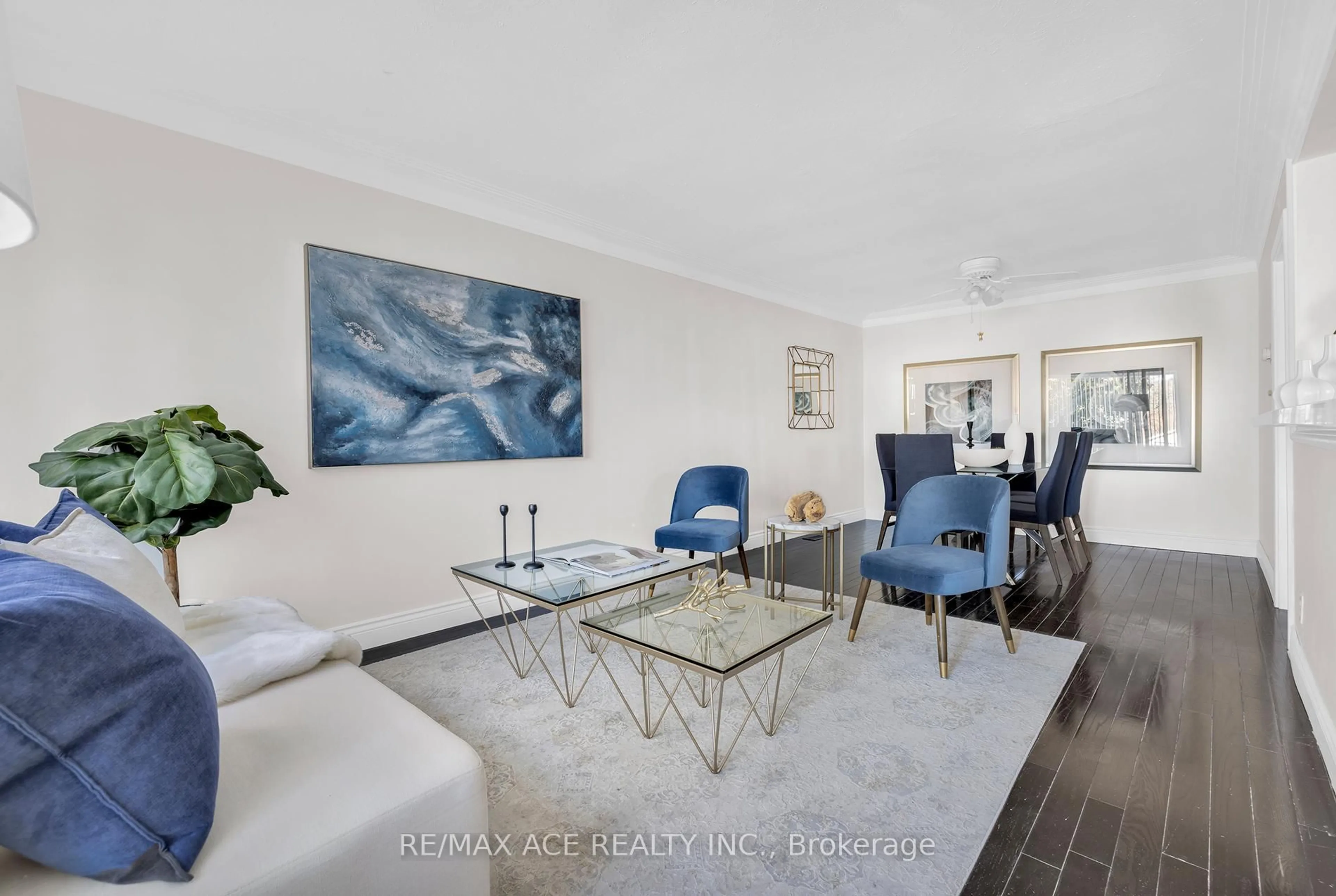 Living room with furniture, unknown for 54 S Woodrow Blvd, Toronto Ontario M1N 3L6