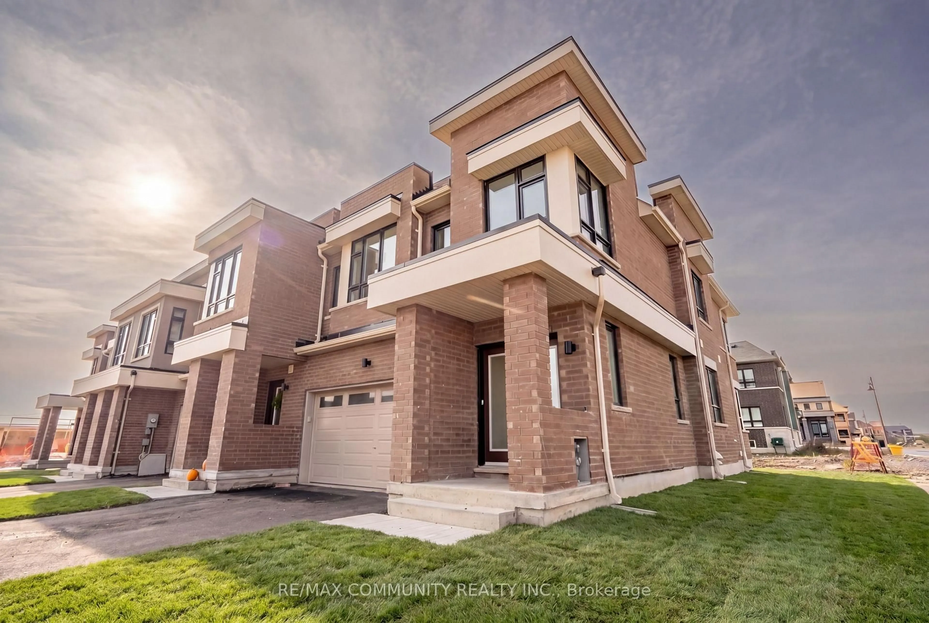 Home with brick exterior material, street for 101 Sailors Landing, Clarington Ontario L1C 7G4