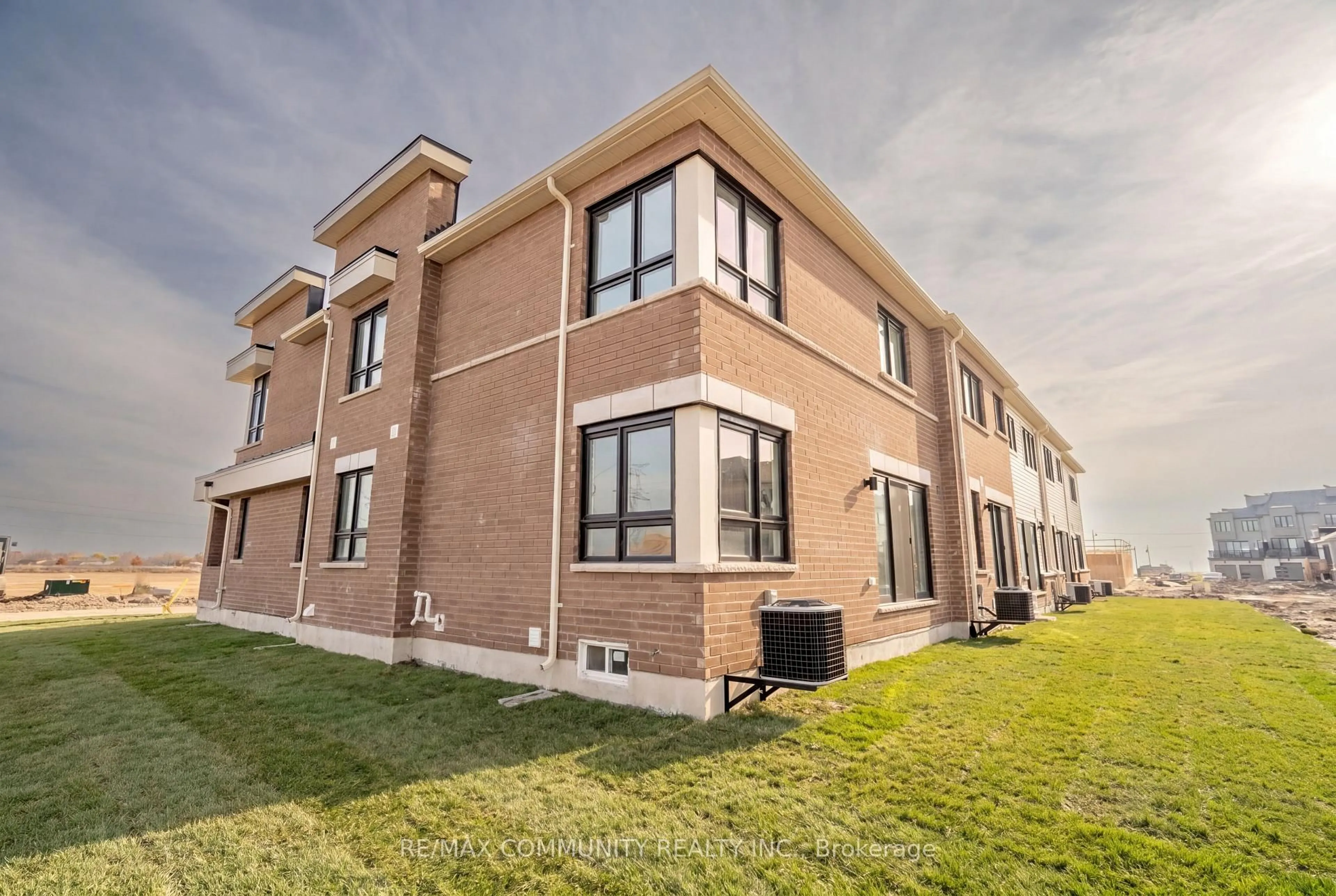 Home with brick exterior material, building for 101 Sailors Landing, Clarington Ontario L1C 7G4