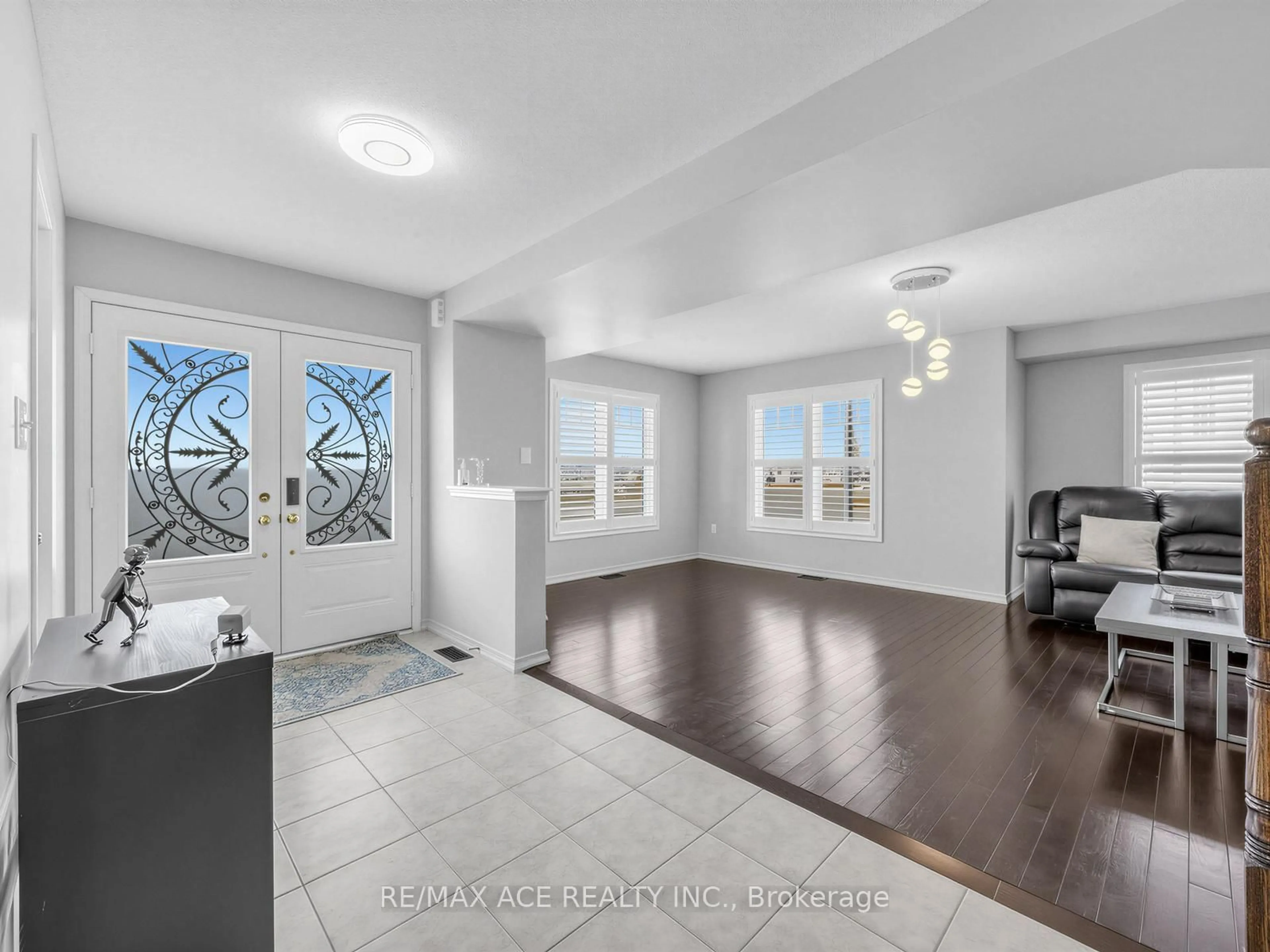 Unknown for 1 Mortlock St, Ajax Ontario L1Z 0T1