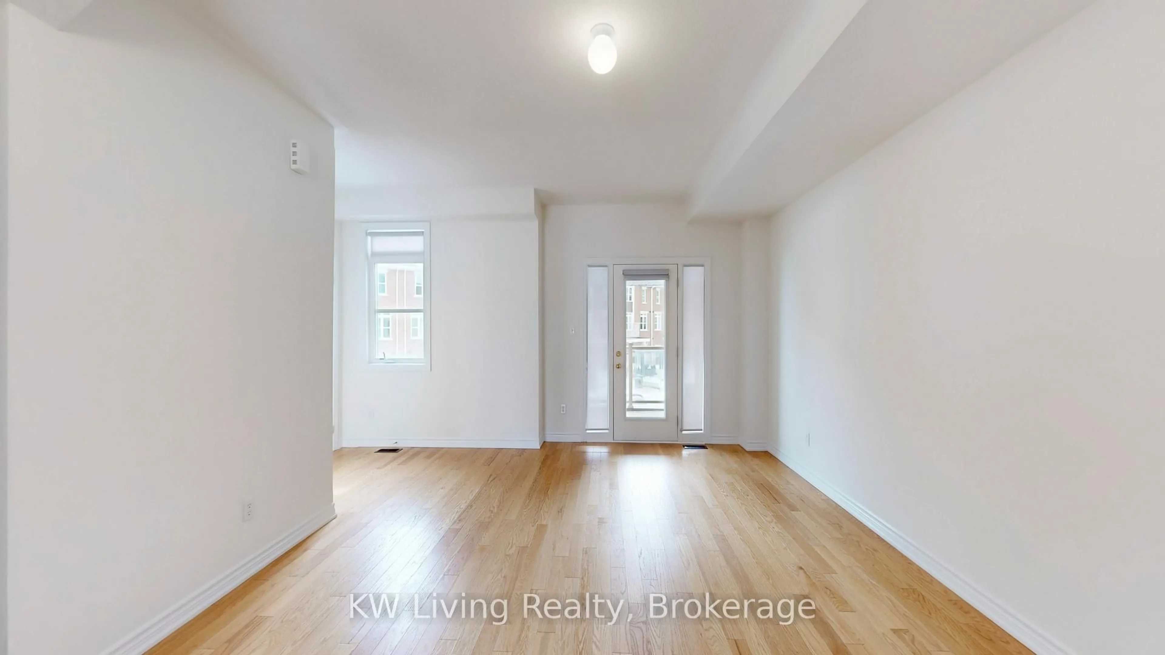 A pic of a room for 2540 William Jackson Dr #303, Pickering Ontario L1X 0E4