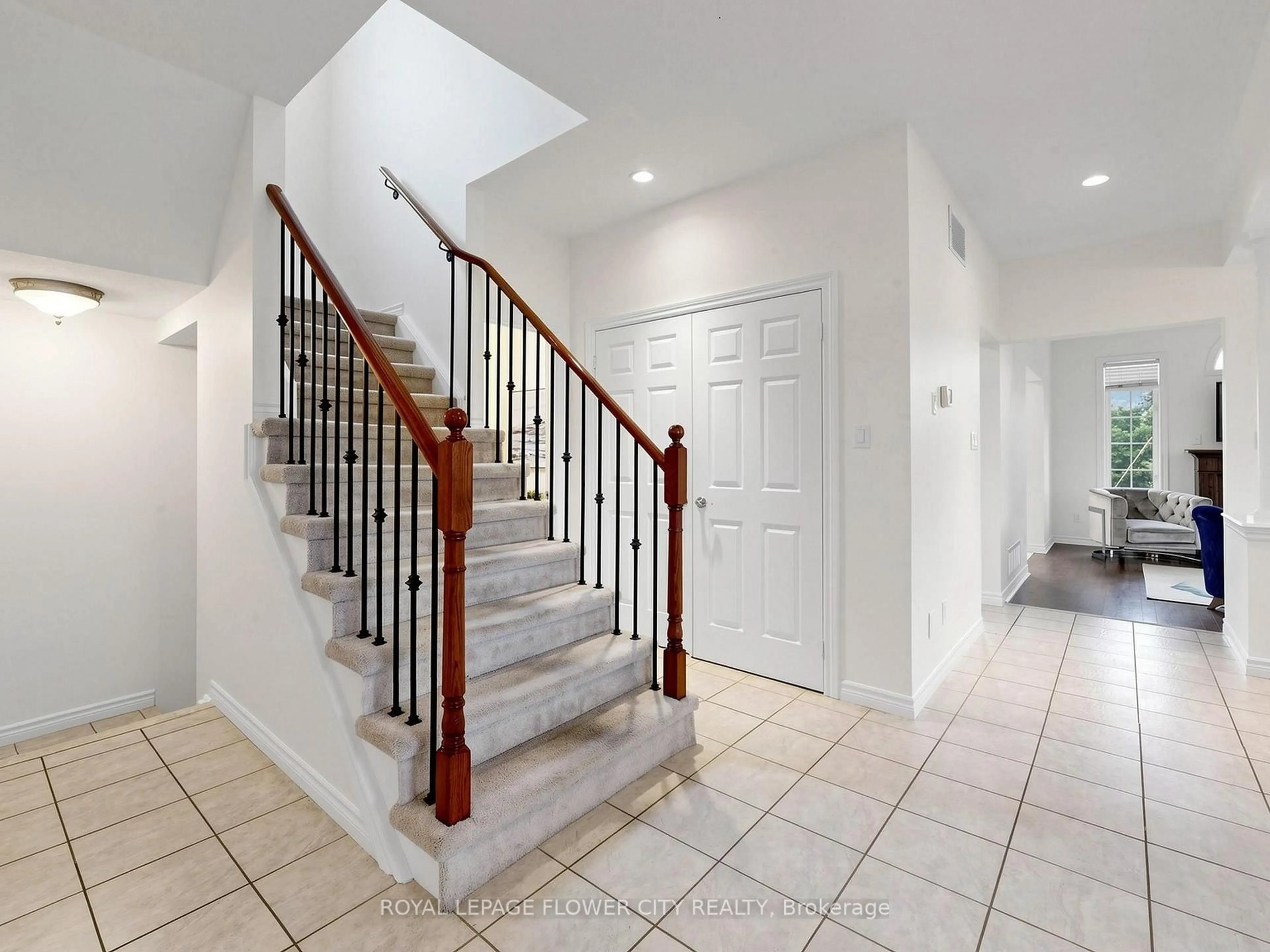 Unknown for 2 Don Morris Crt, Clarington Ontario L1C 5P7