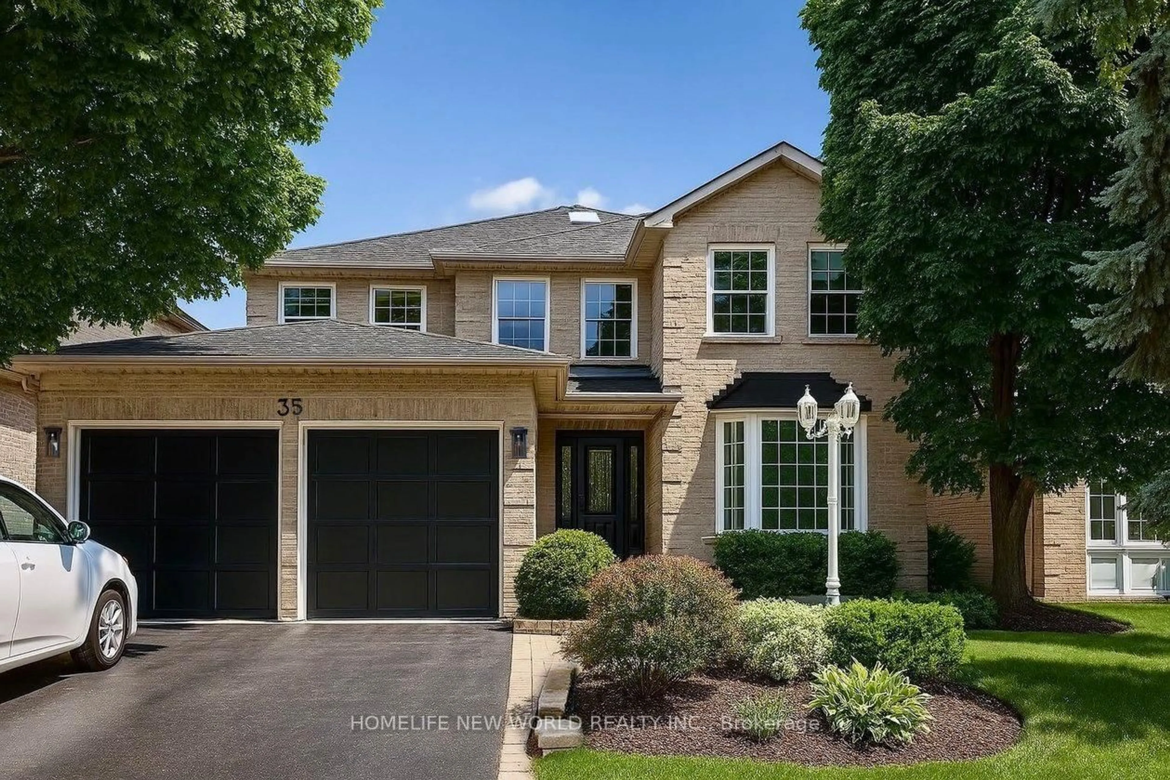 Home with brick exterior material, street for 35 Chipperfield Cres, Whitby Ontario L1R 1P1