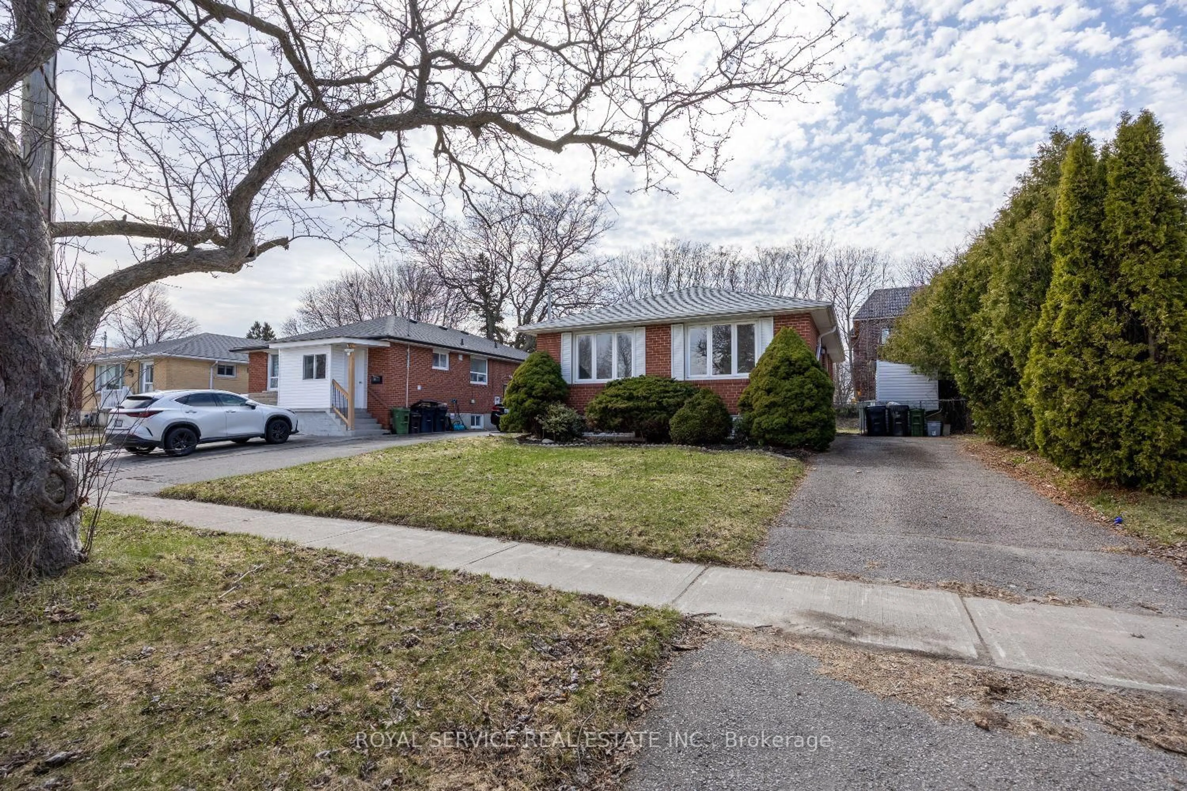 Home with brick exterior material, street for 14 Hathway Dr, Toronto Ontario M1P 4L5