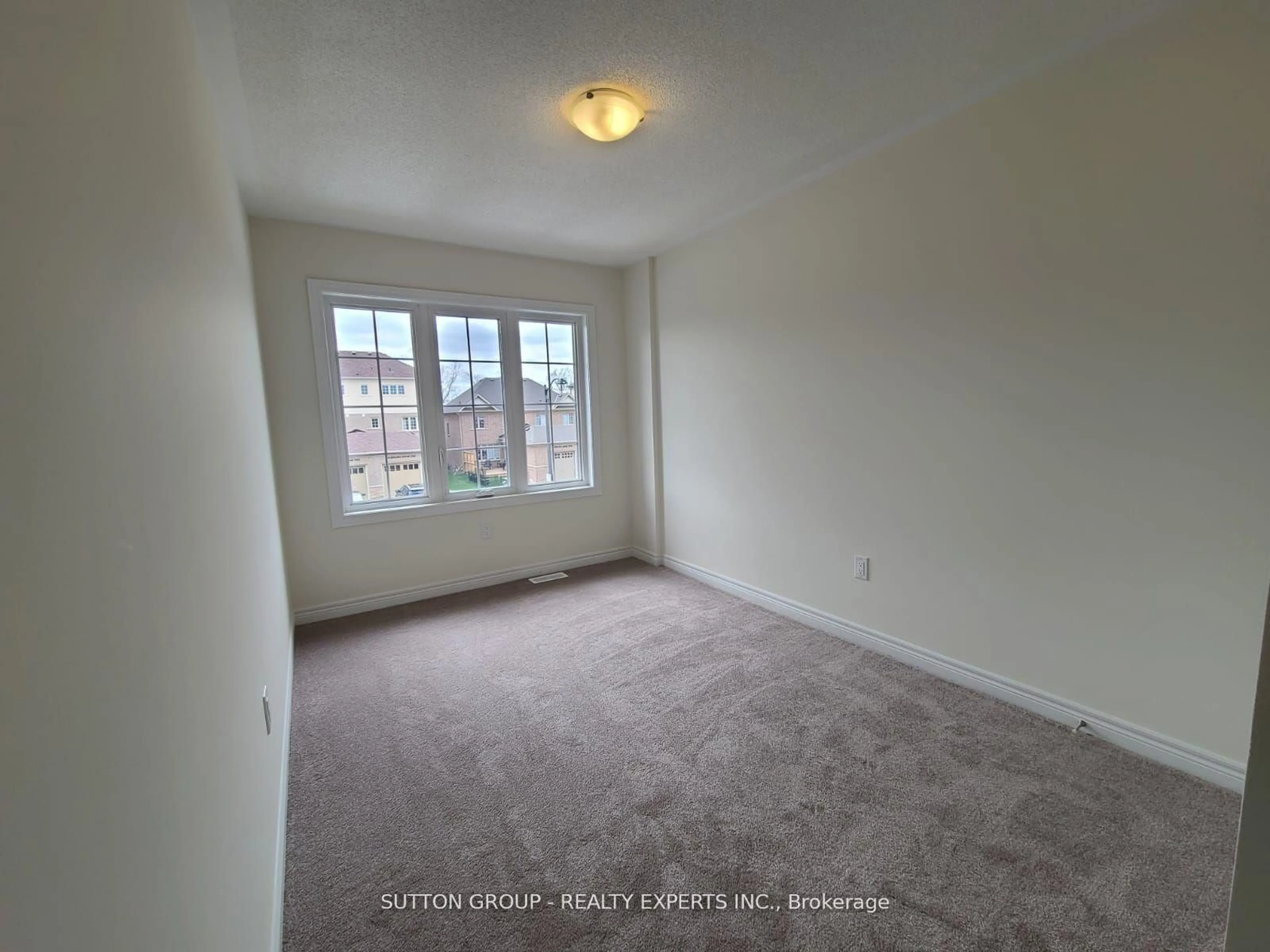 A pic of a room for 130 Ice Palace Cres, Oshawa Ontario L1H 7K4