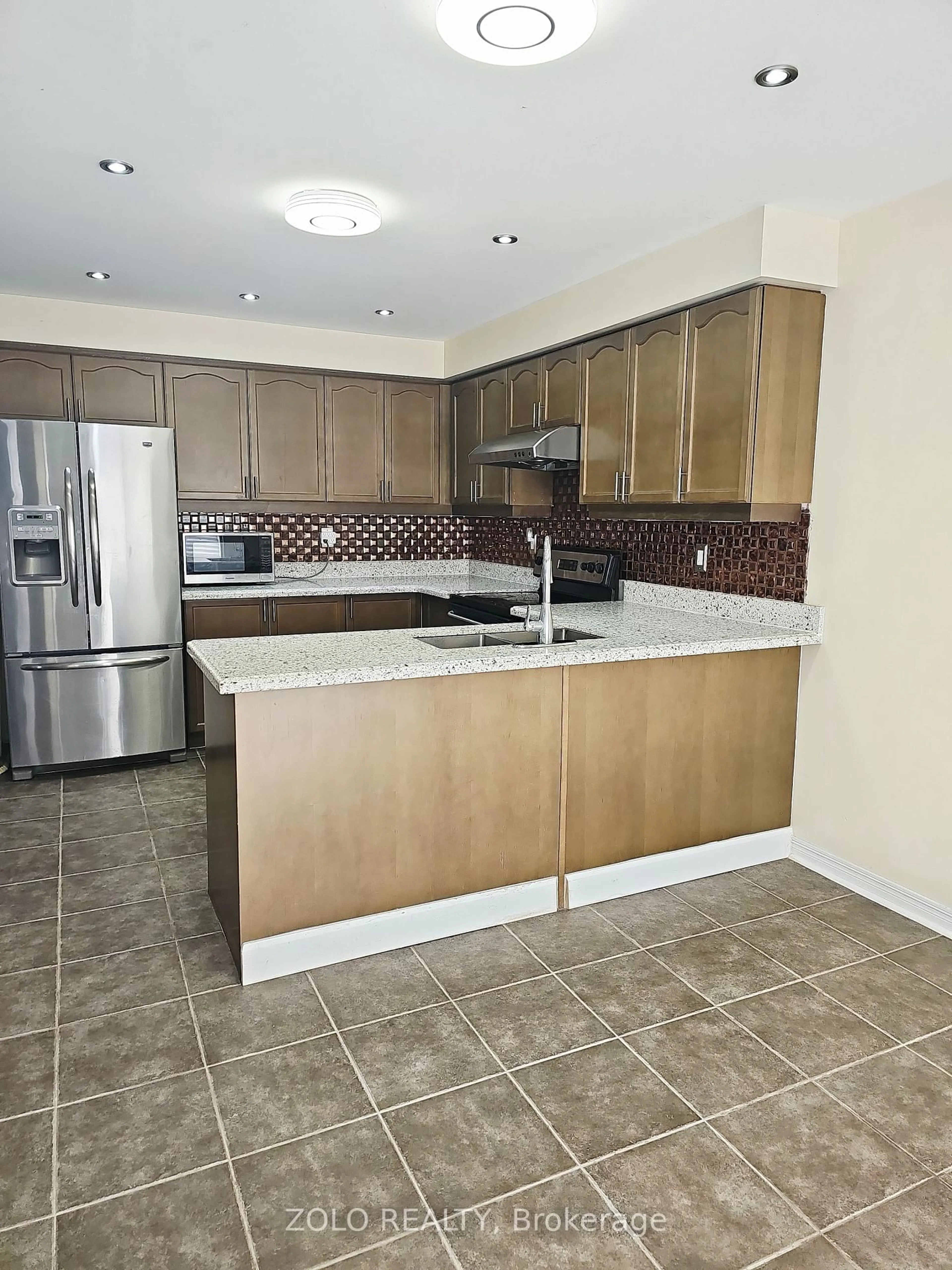Standard kitchen, ceramic/tile floor for 39 Atherton Ave, Ajax Ontario L1T 4X7