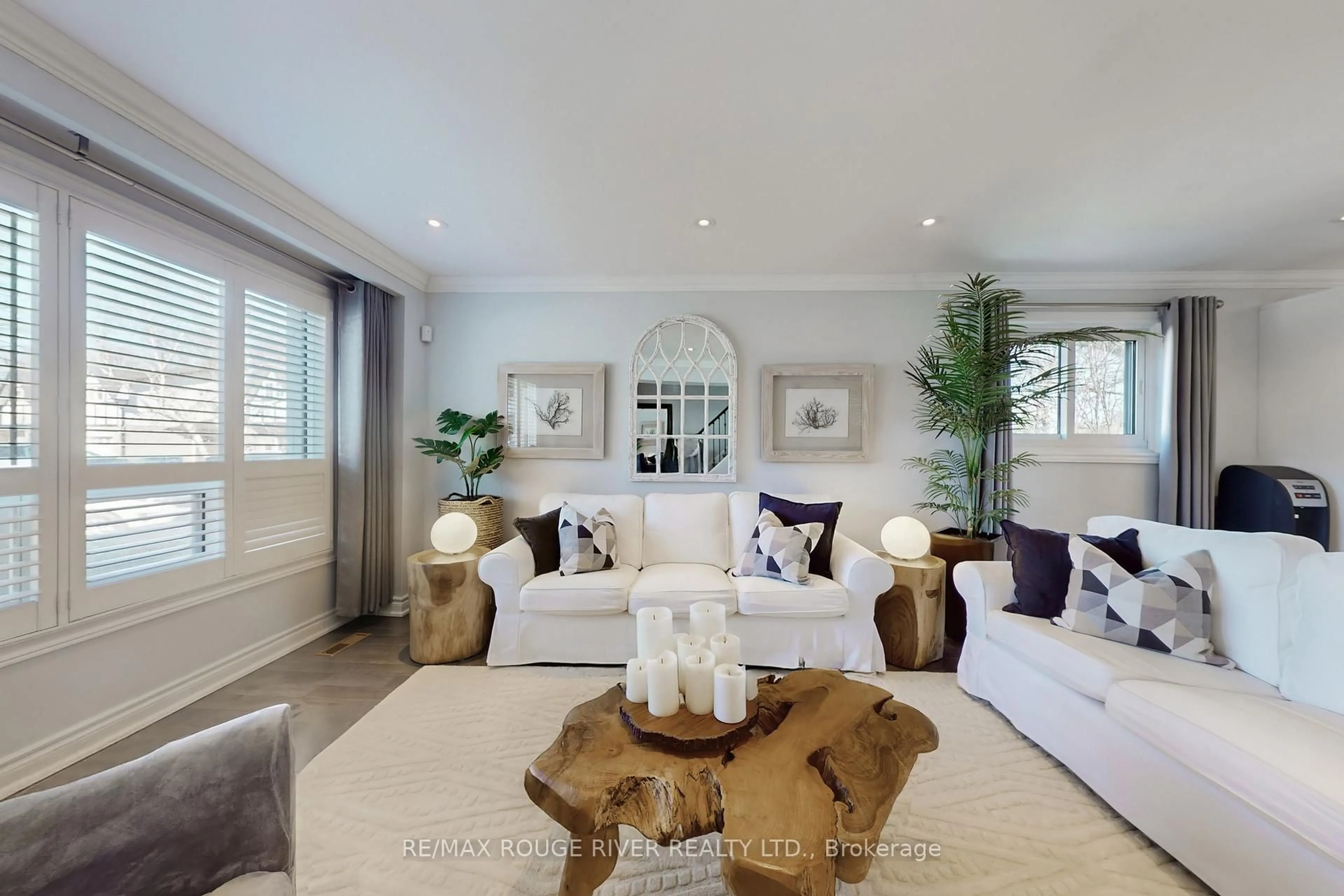 Living room with furniture, unknown for 132 Beaverbrook Crt, Toronto Ontario M1C 3A9