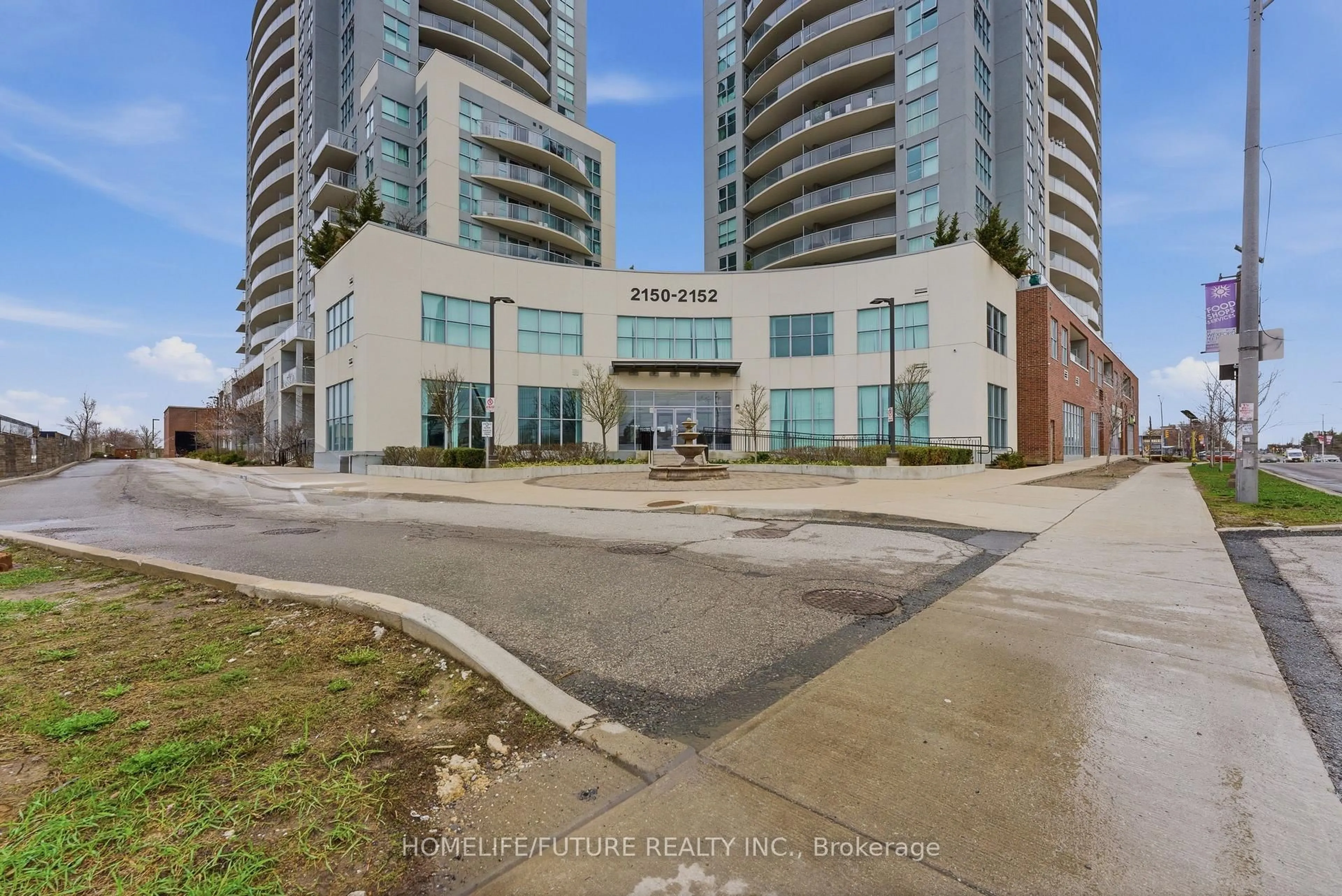 A pic from outside/outdoor area/front of a property/back of a property/a pic from drone, unknown for 2152 Lawrence Ave #509, Toronto Ontario M1R 0B5