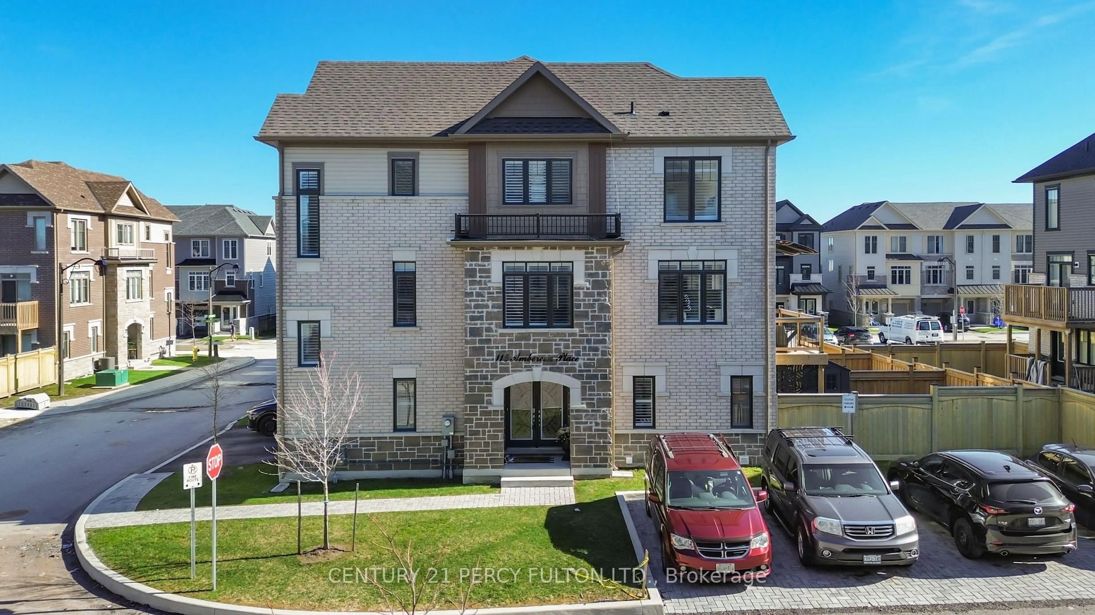 A pic from outside/outdoor area/front of a property/back of a property/a pic from drone, street for 115 Ambereen Pl, Clarington Ontario L1C 7H5