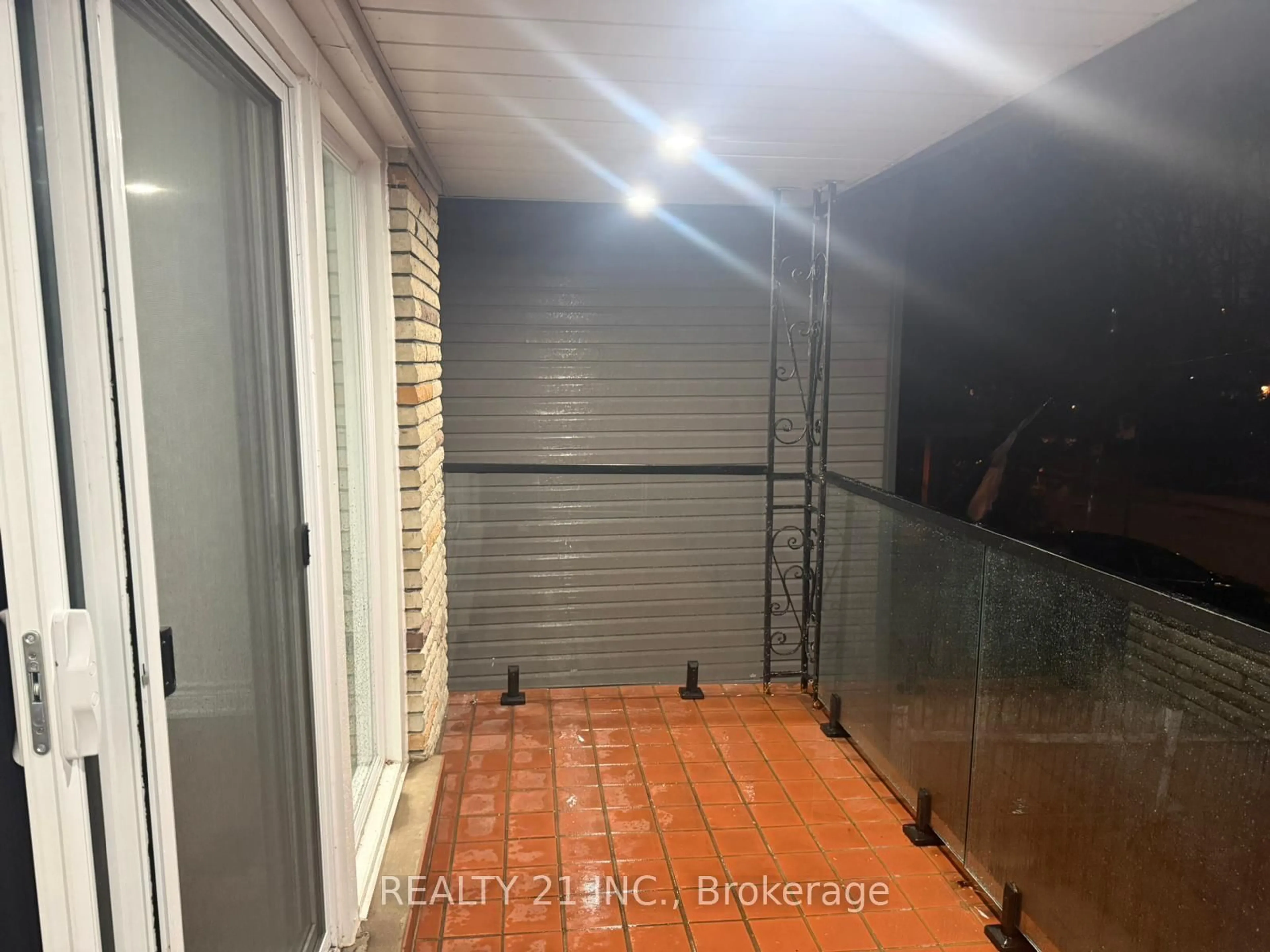 Unknown for 120 Queensbury Ave, Toronto Ontario M1N 2X7