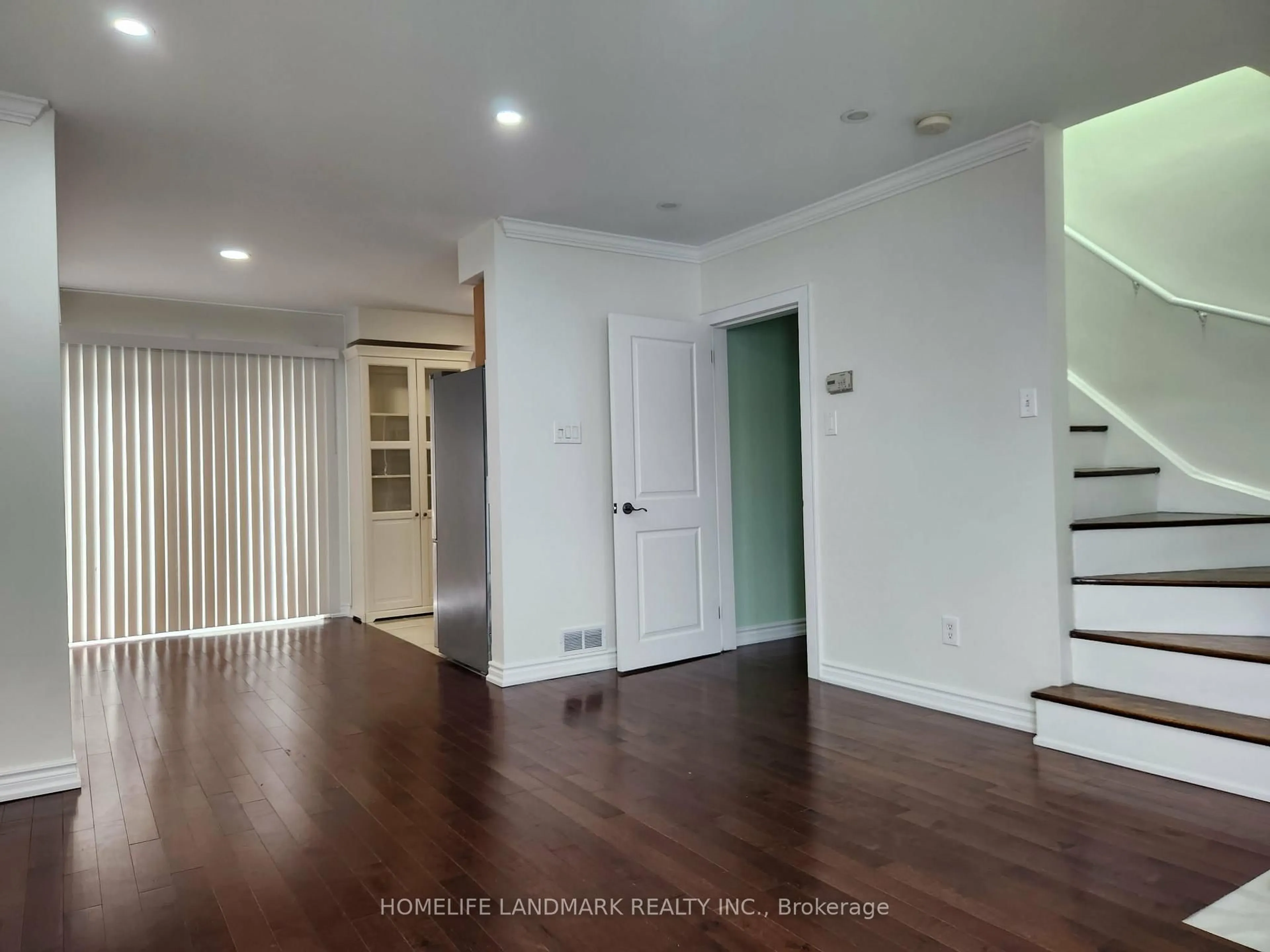 A pic of a room for 740 Kennedy Rd #64, Toronto Ontario M1K 2C5