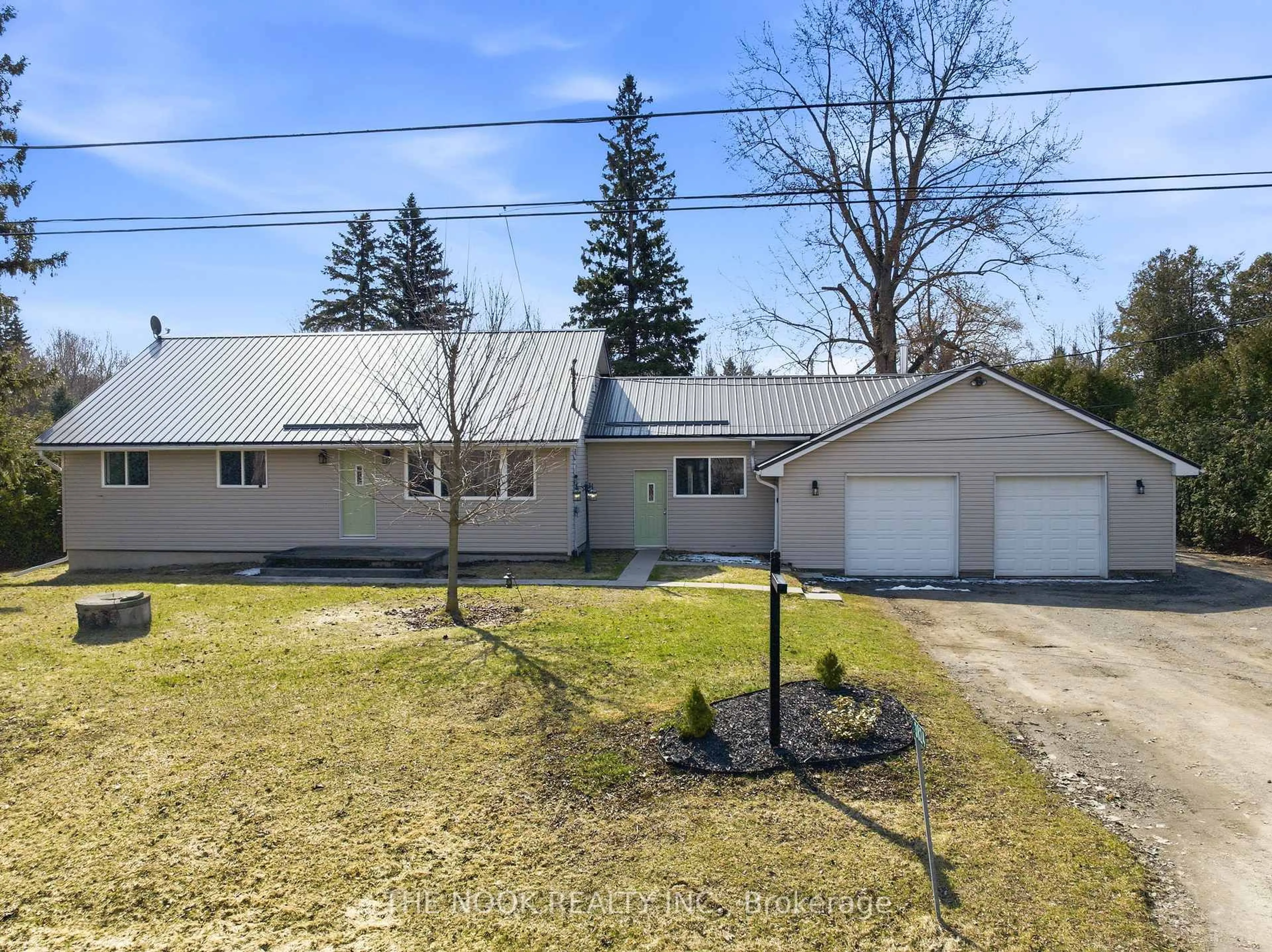 A pic from outside/outdoor area/front of a property/back of a property/a pic from drone, street for 3824 Trulls Rd, Clarington Ontario L1E 2L3