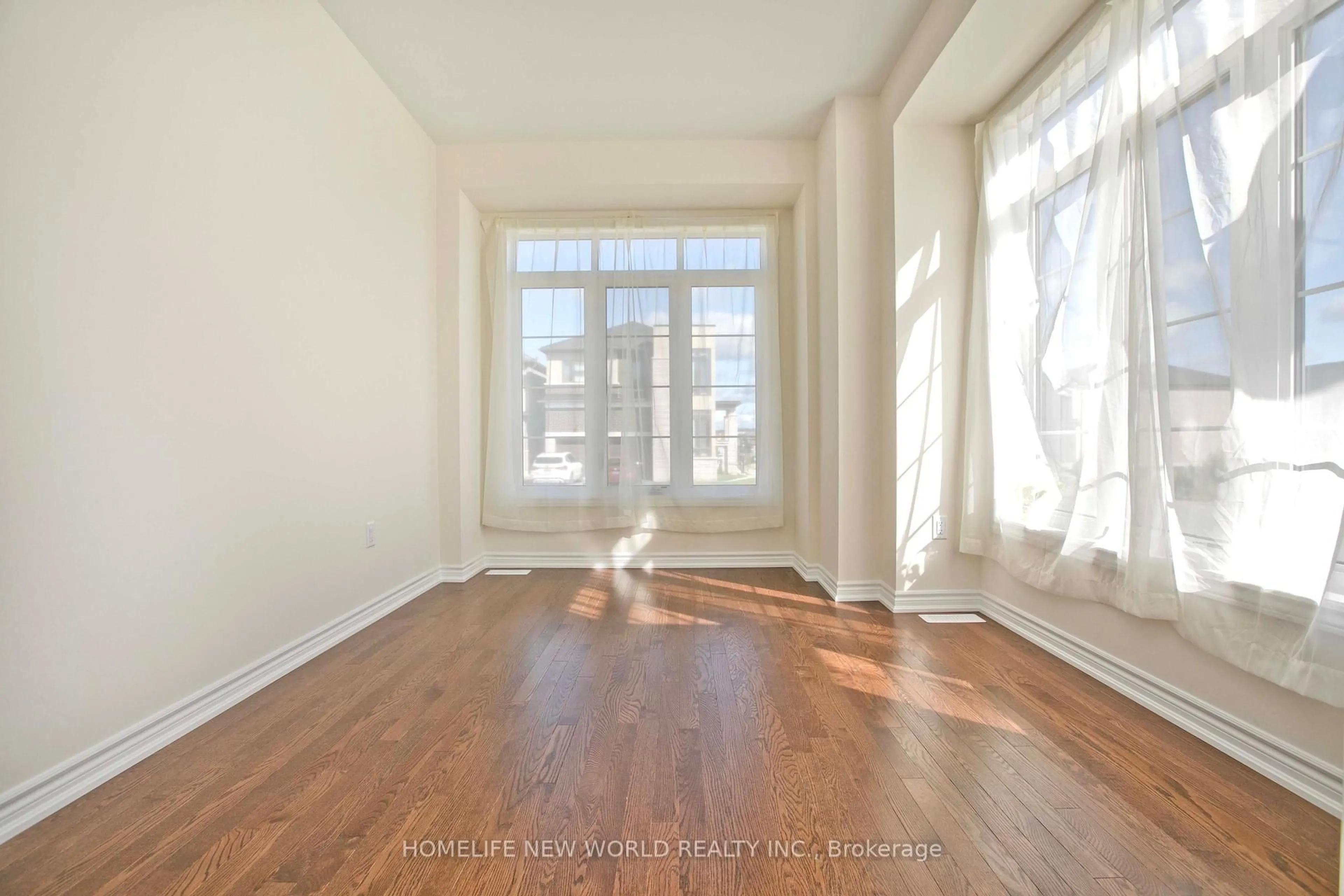 A pic of a room for 1864 Irish Moss Sq, Pickering Ontario L1Y 0B4