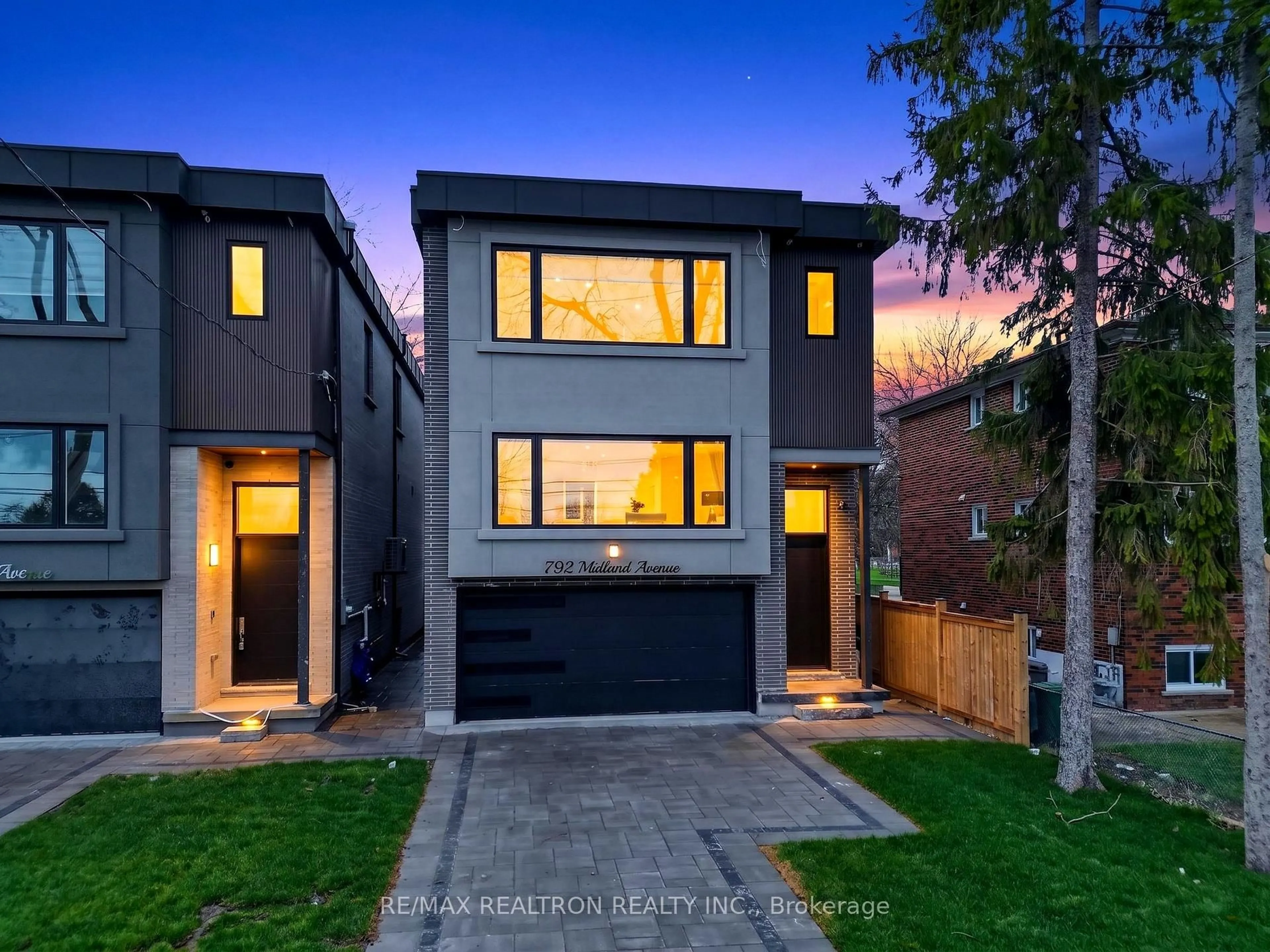 Home with brick exterior material, street for 792 Midland Ave, Toronto Ontario M1K 4E7