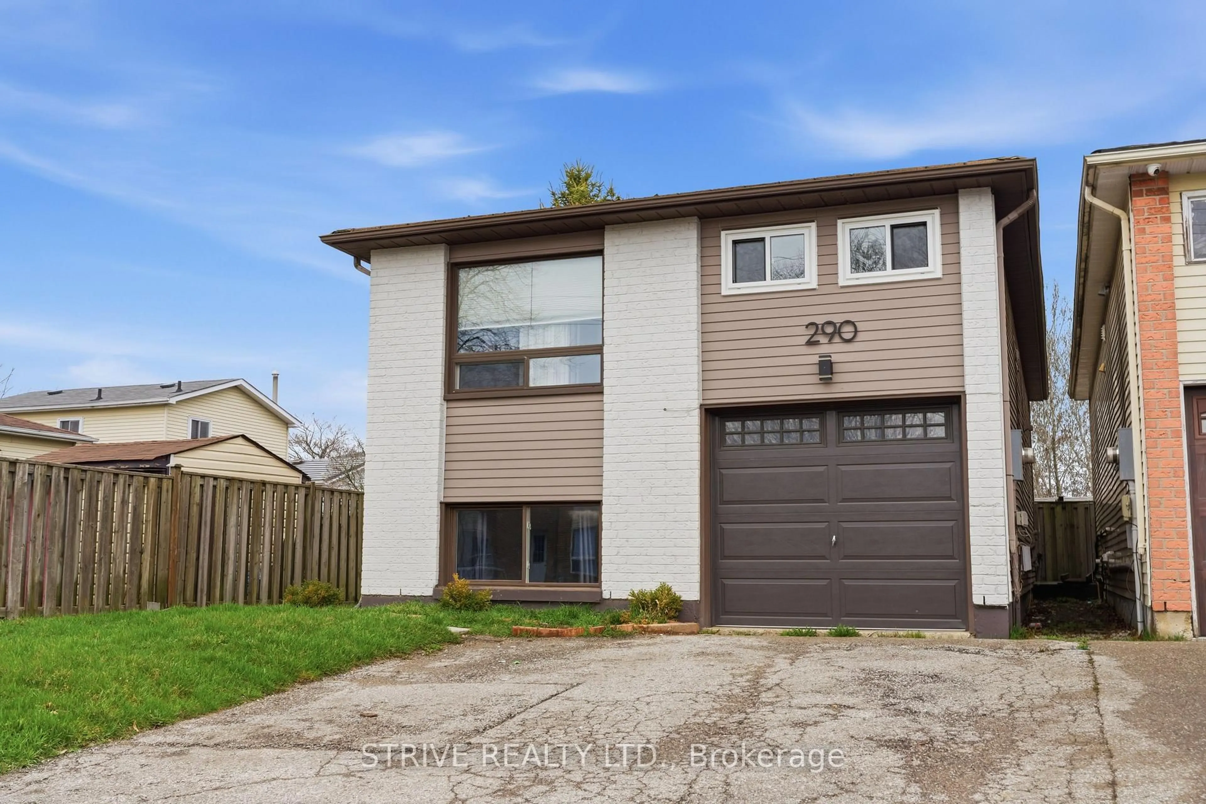 Home with brick exterior material, street for 290 Lakeview Park Ave, Oshawa Ontario L1J 7M5