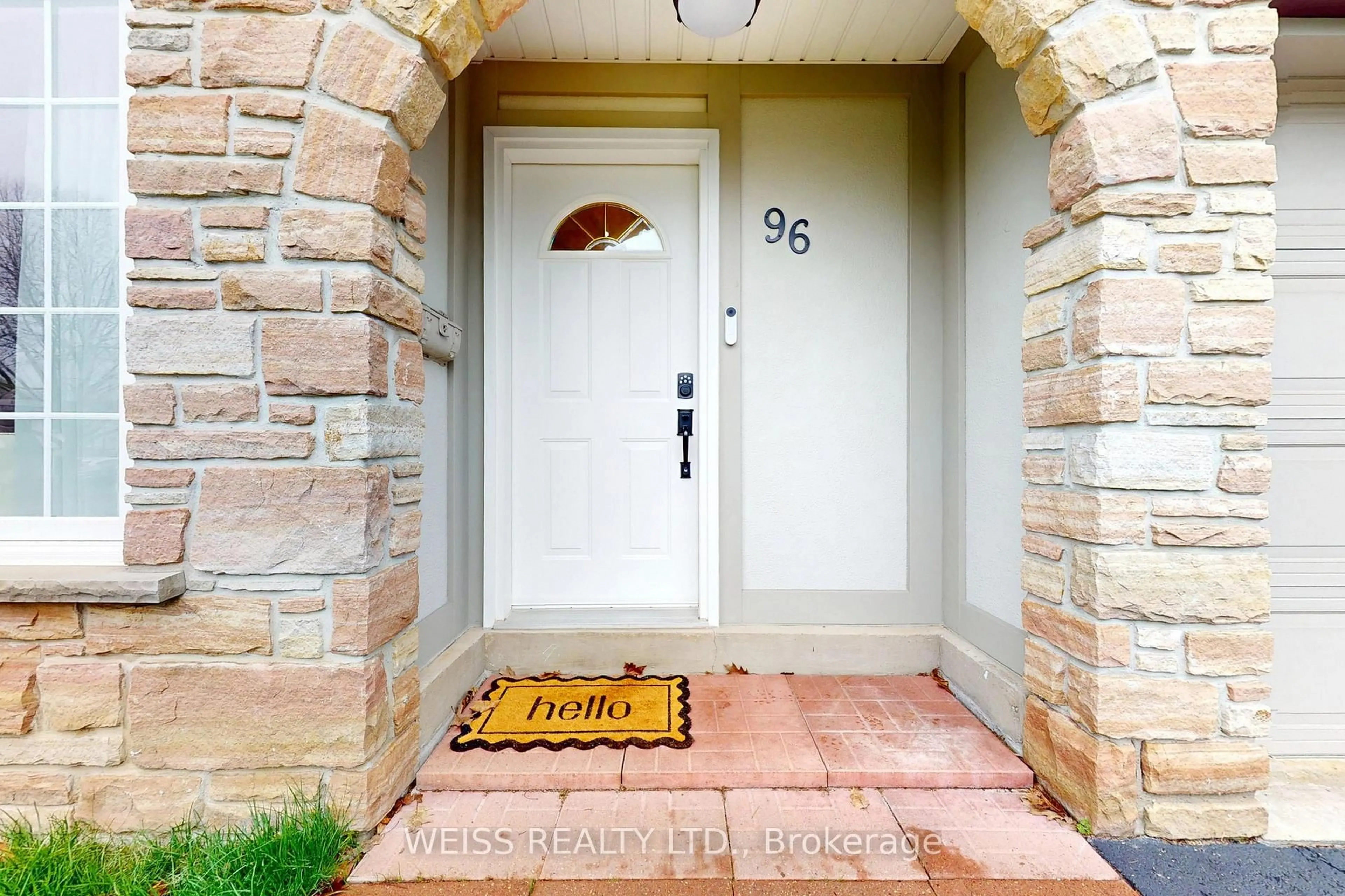 Indoor entryway for 96 Tudor Glen Cres, Toronto Ontario M1C 2S4