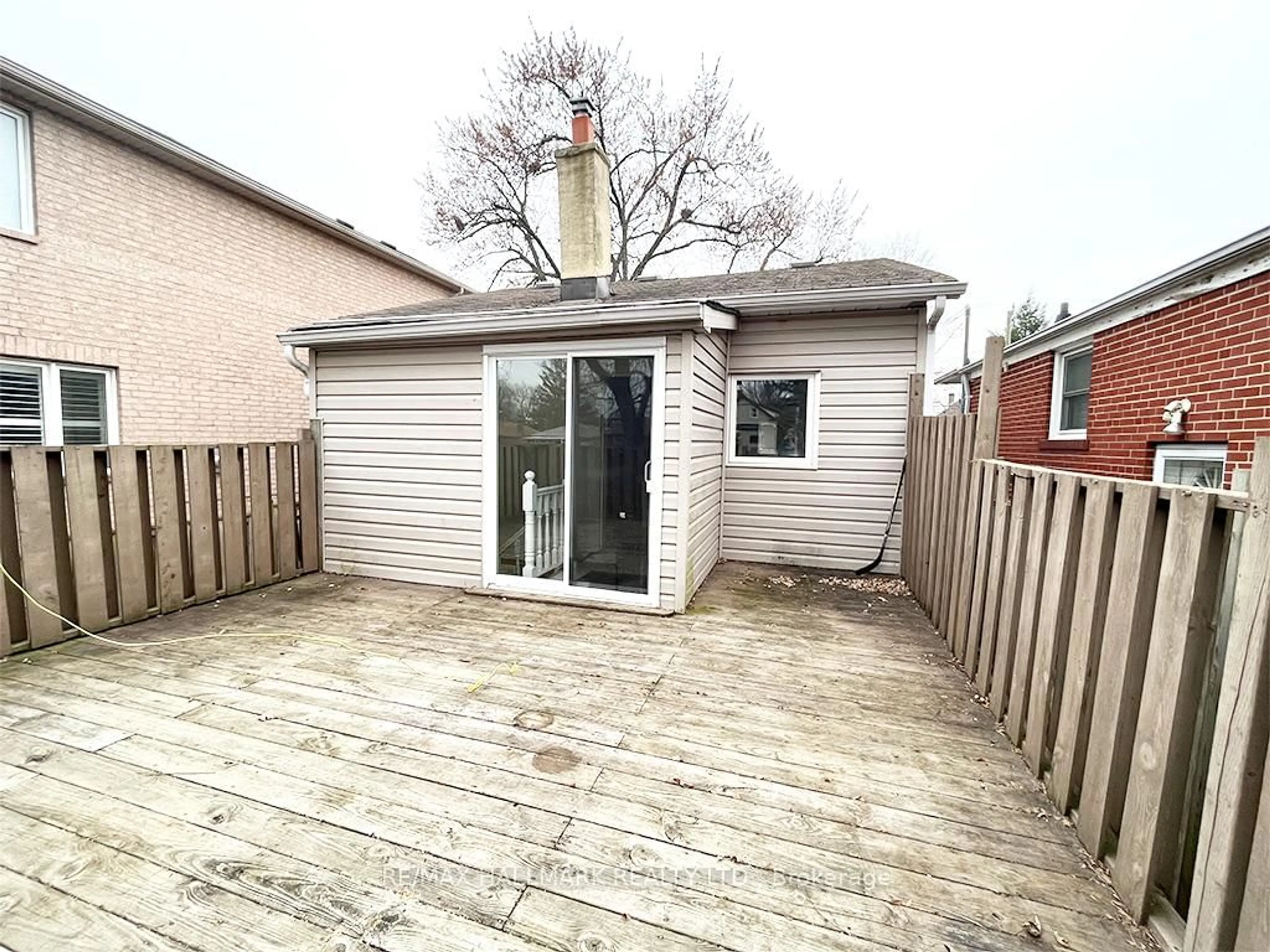 Patio, street for 67 Claremore Ave, Toronto Ontario M1N 3S1