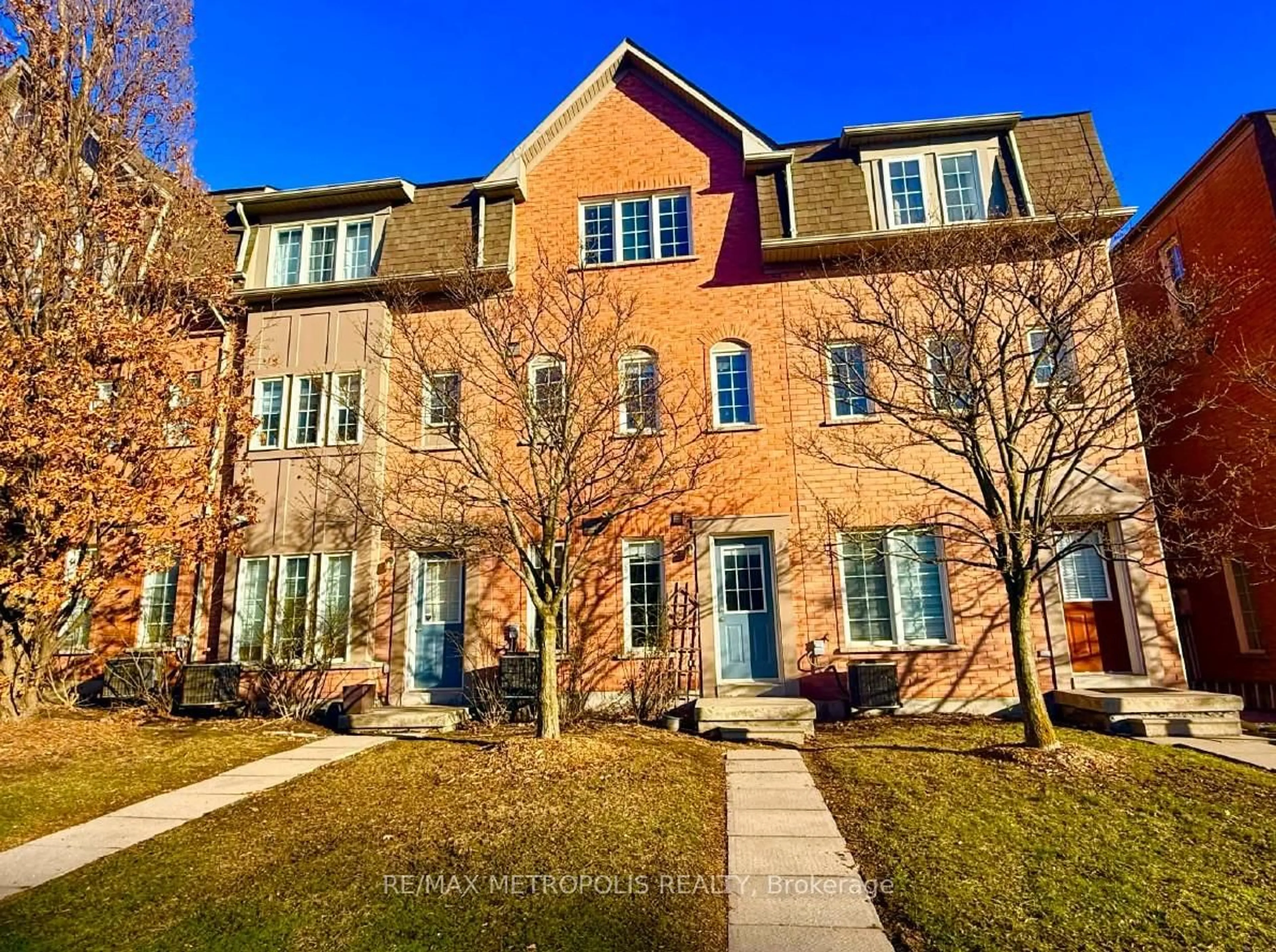 Home with brick exterior material, street for 1100 Begley St #32, Pickering Ontario L1W 4B3