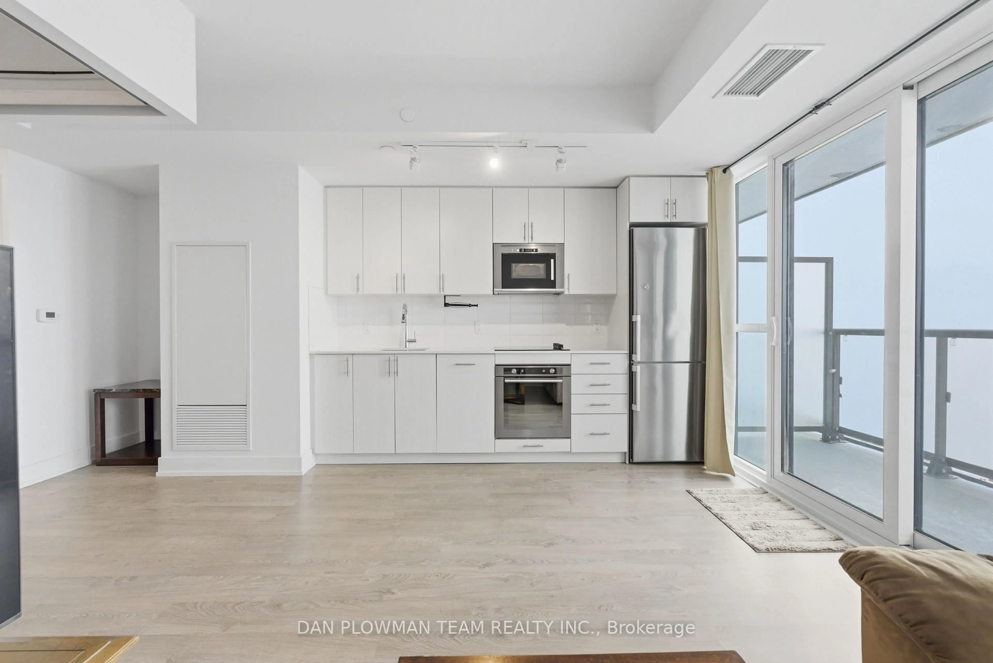 Open concept kitchen, unknown for 2550 Simcoe St #1121, Oshawa Ontario L1R 0R5