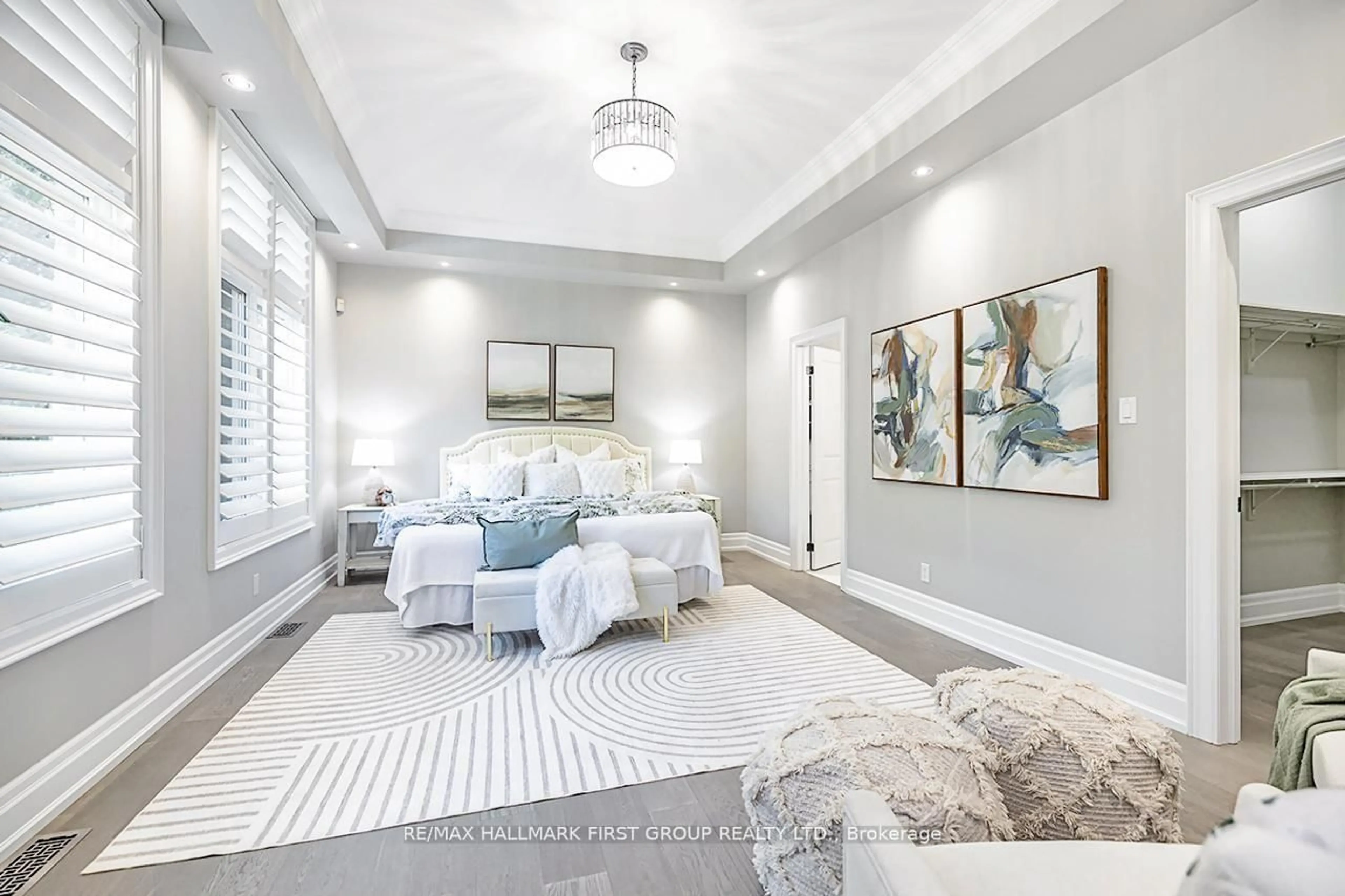 Unknown for 15 Shepherd Rd, Whitby Ontario L1M 1G8