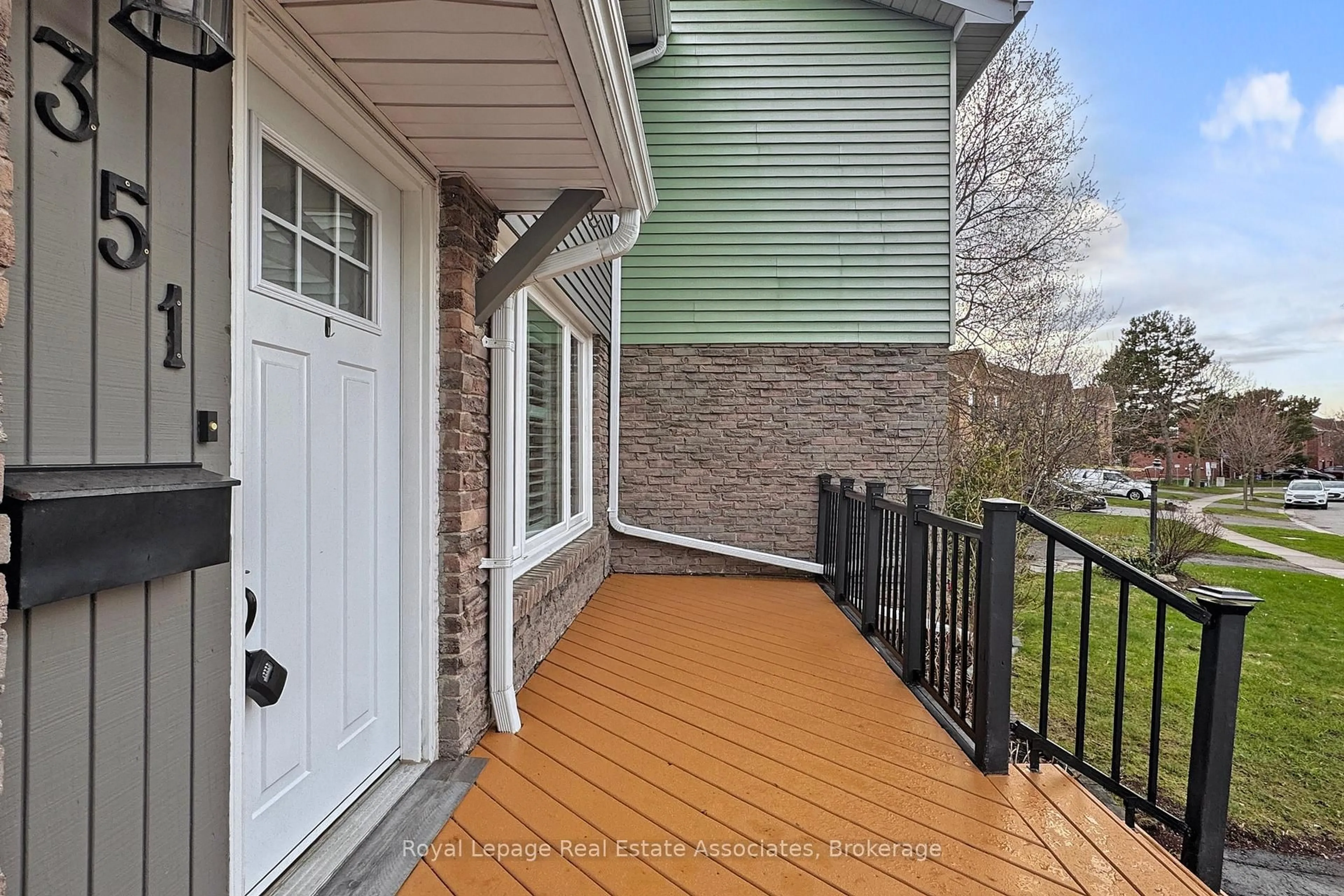 Home with vinyl exterior material, street for 351 Ormond Dr, Oshawa Ontario L1K 1J1