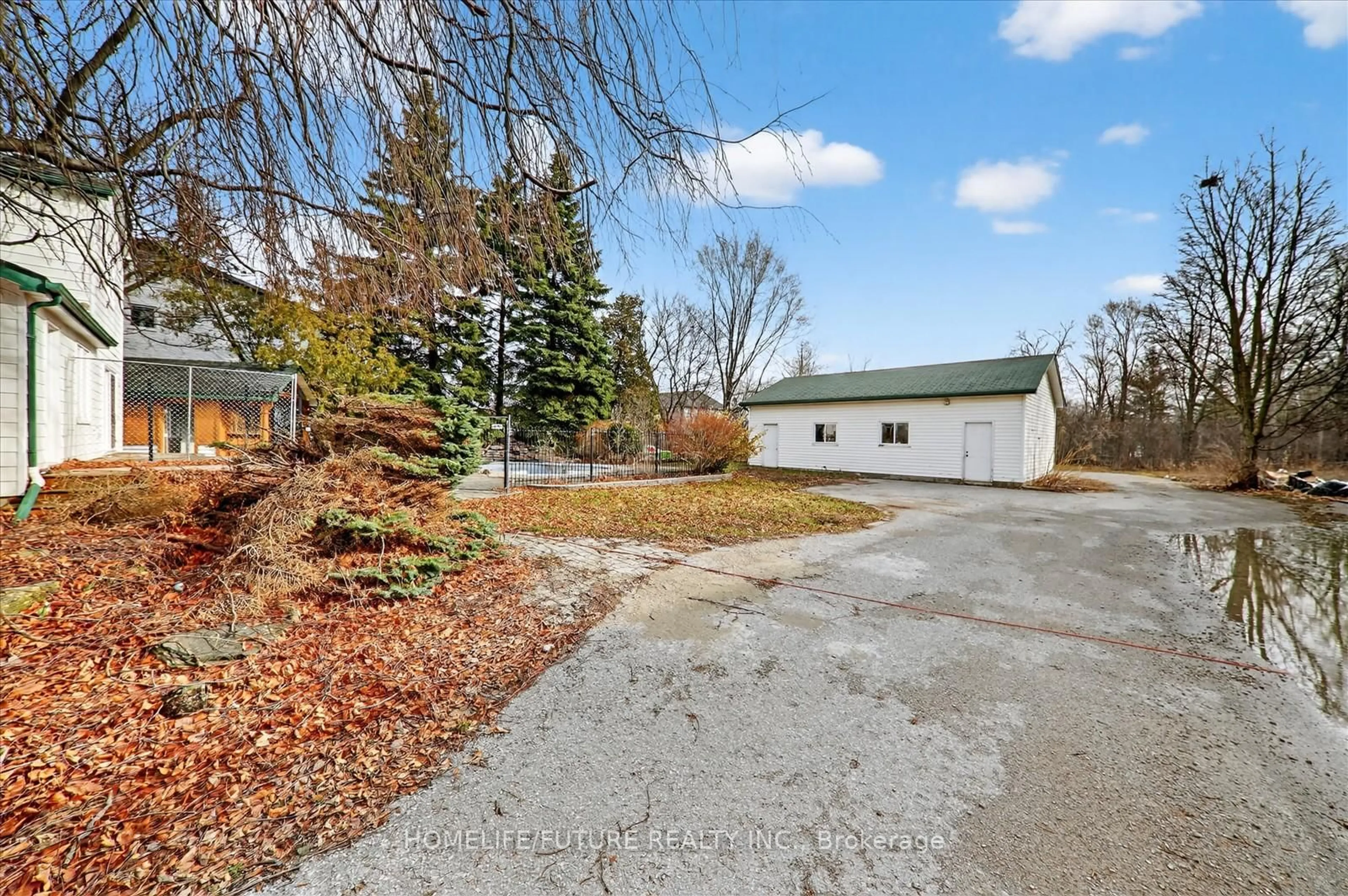 A pic from outside/outdoor area/front of a property/back of a property/a pic from drone, street for 1485 Altona Rd, Pickering Ontario L1V 1M4