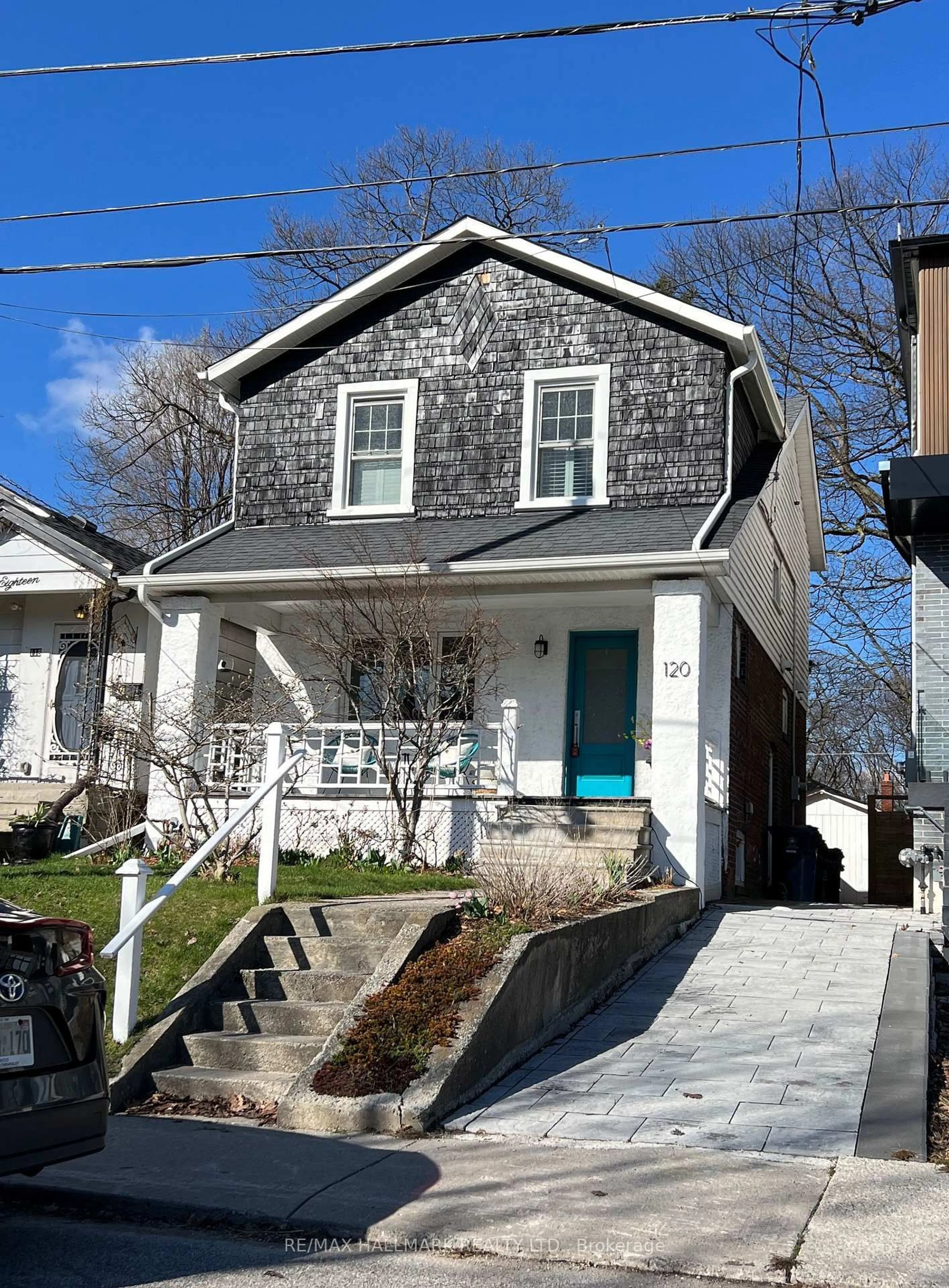 Home with vinyl exterior material, street for 120 Warden Ave, Toronto Ontario M1N 2Z4