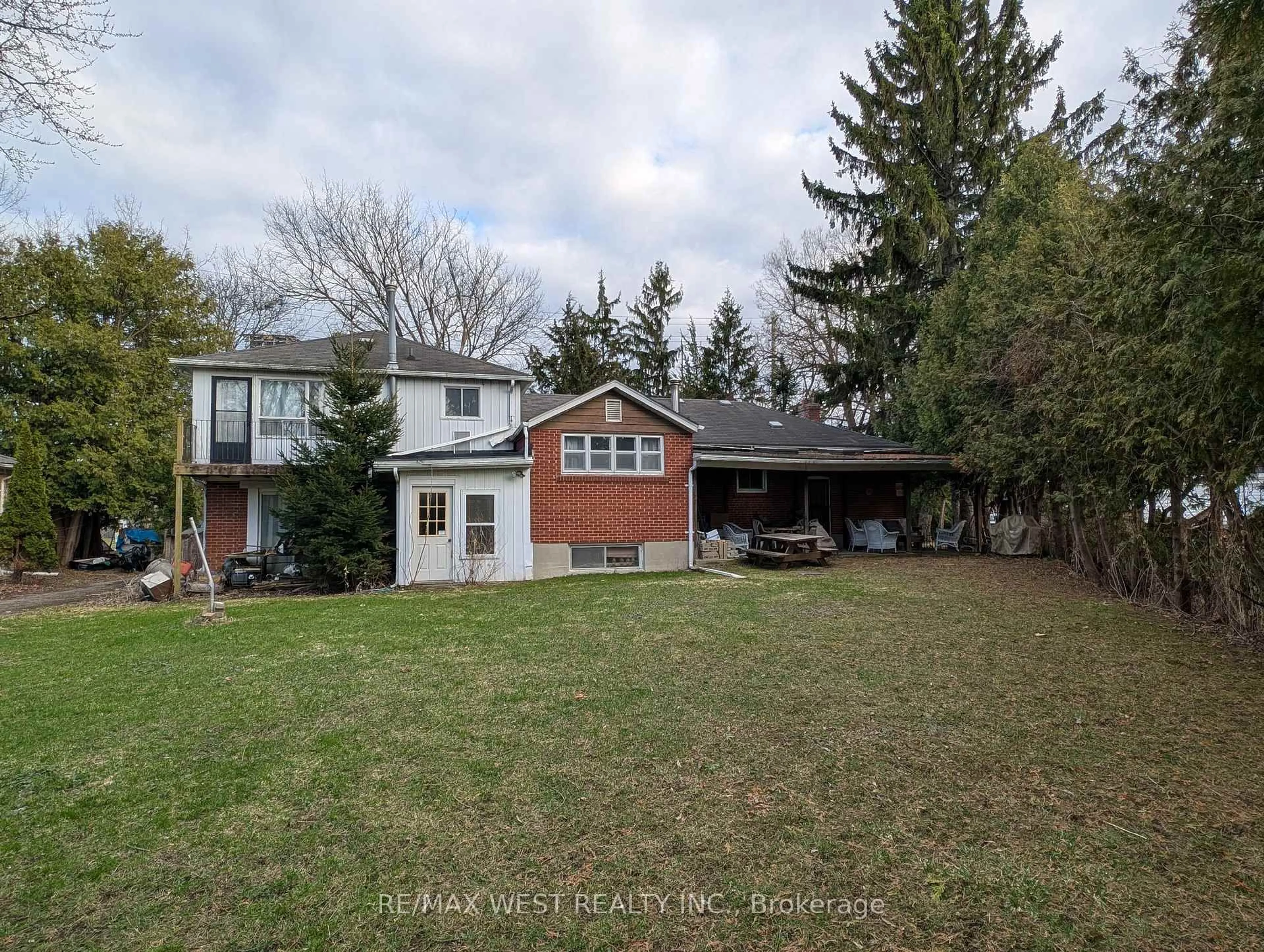 A pic from outside/outdoor area/front of a property/back of a property/a pic from drone, street for 1192 & 1200 Kingston Rd Rd, Pickering Ontario L1V 1B4