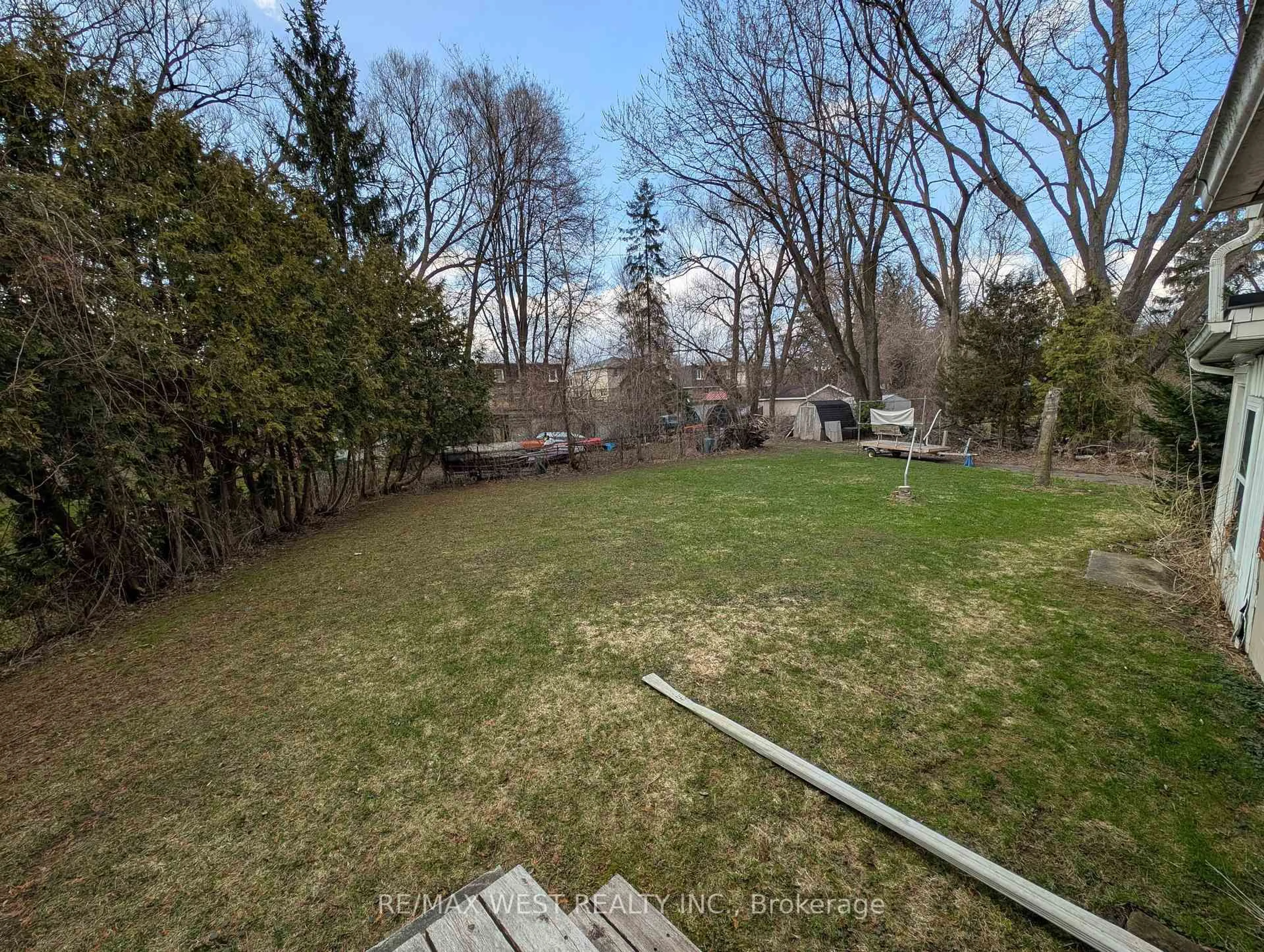 Patio, water/lake/river/ocean view for 1192 & 1200 Kingston Rd Rd, Pickering Ontario L1V 1B4