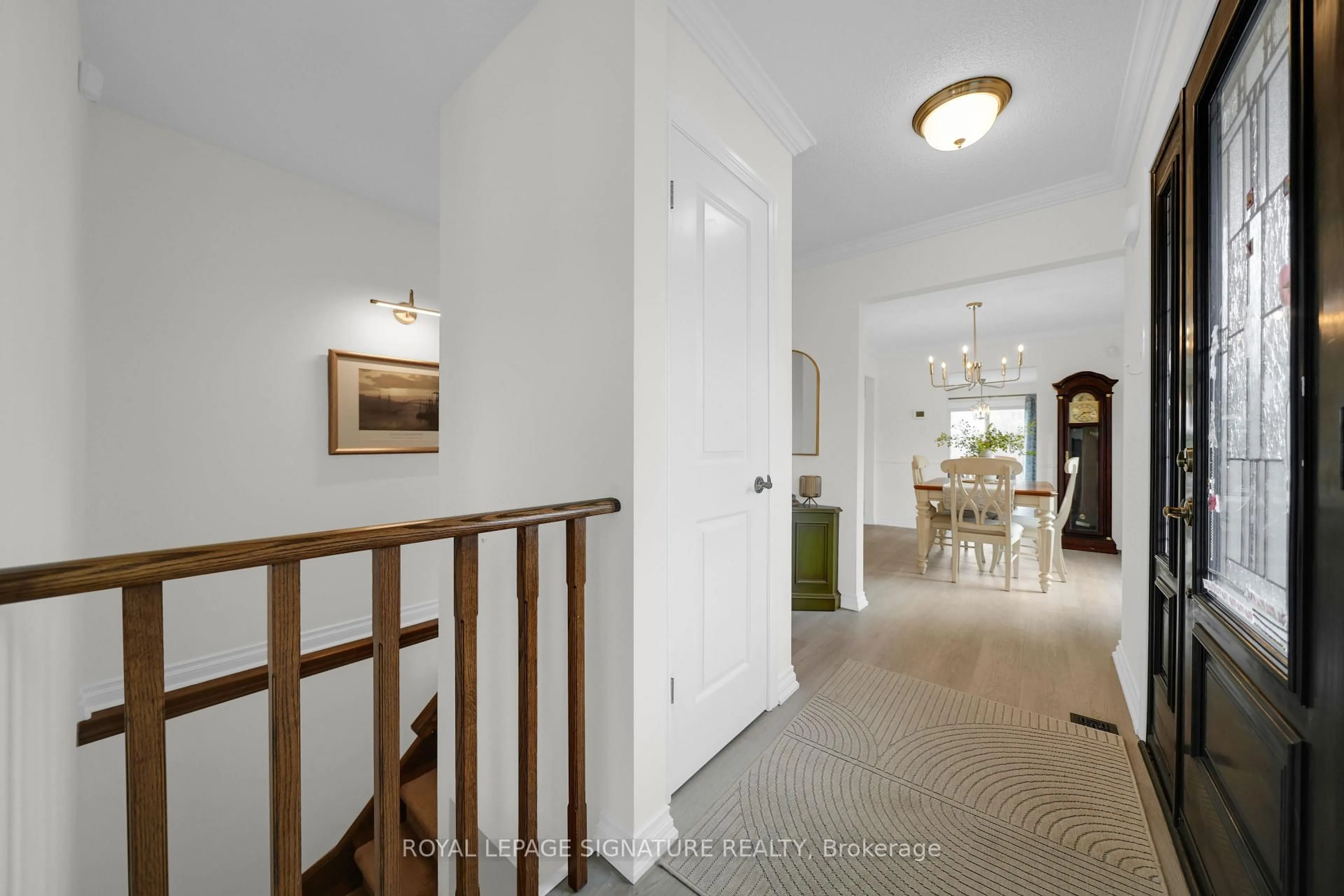 Indoor entryway for 96 Wyndfield Cres, Whitby Ontario L1N 8K9