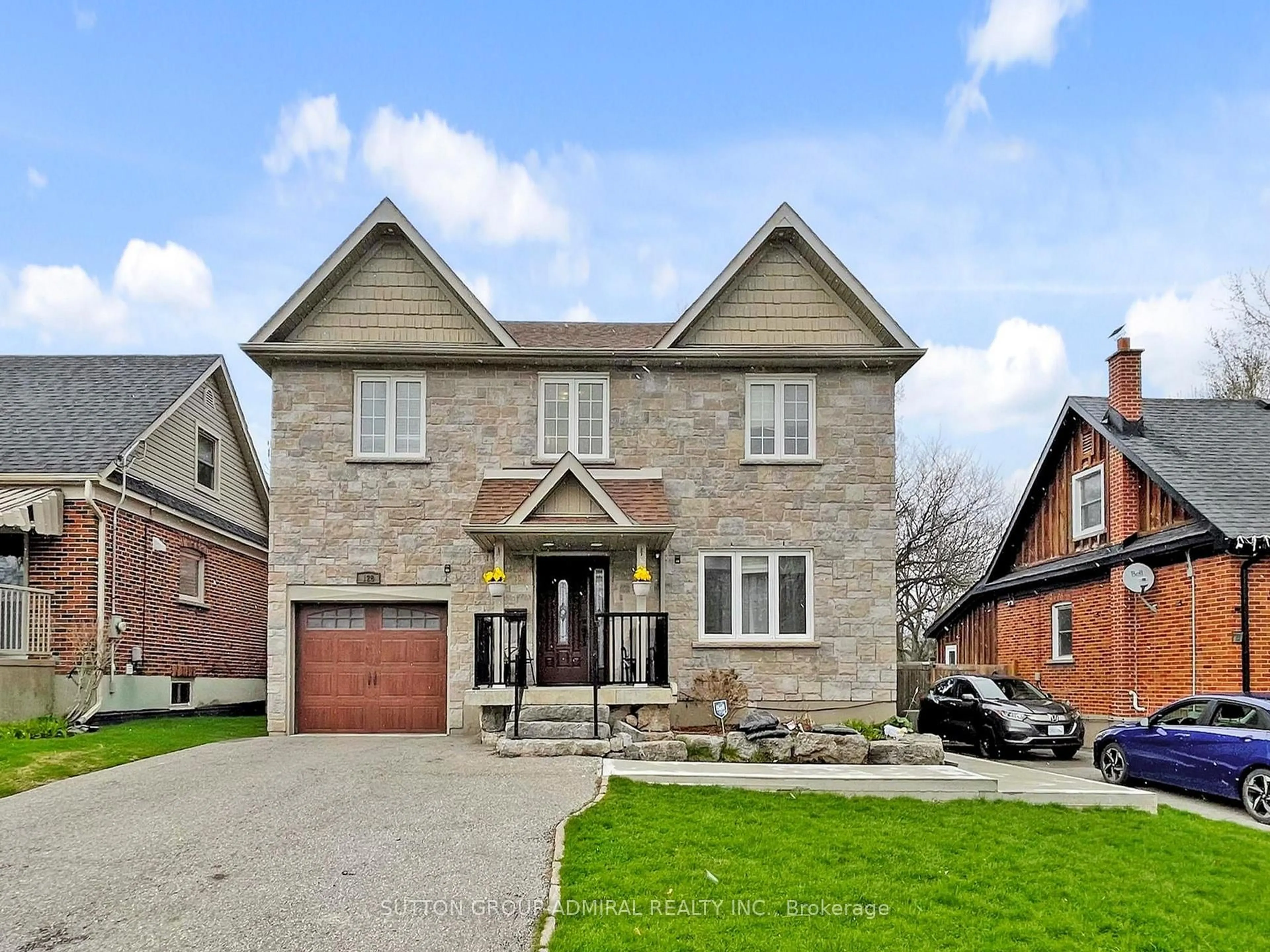 Home with brick exterior material, street for 128 Sutherland Ave, Oshawa Ontario L1G 2G5
