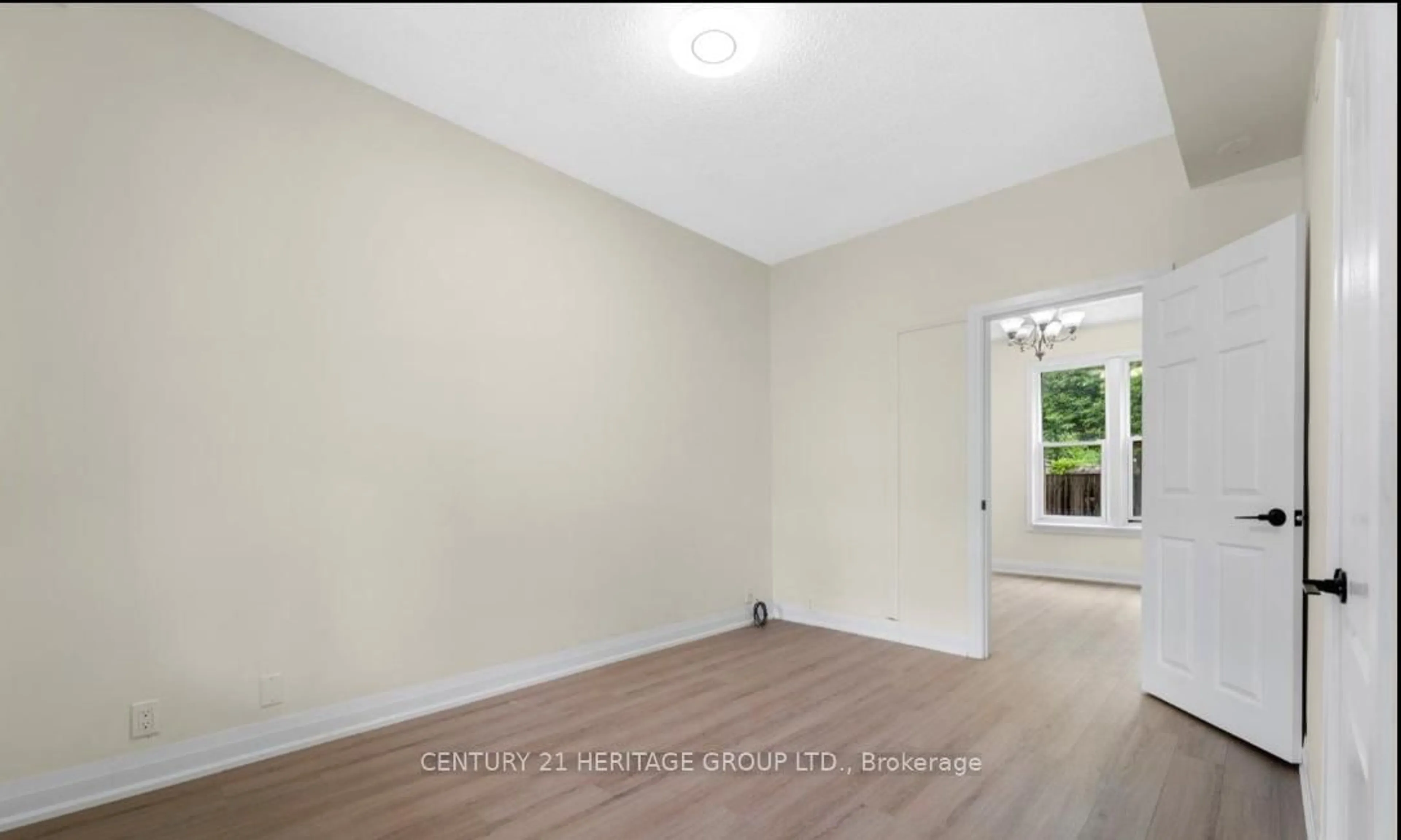 A pic of a room for 254 Bruce St, Oshawa Ontario L1H 1R5