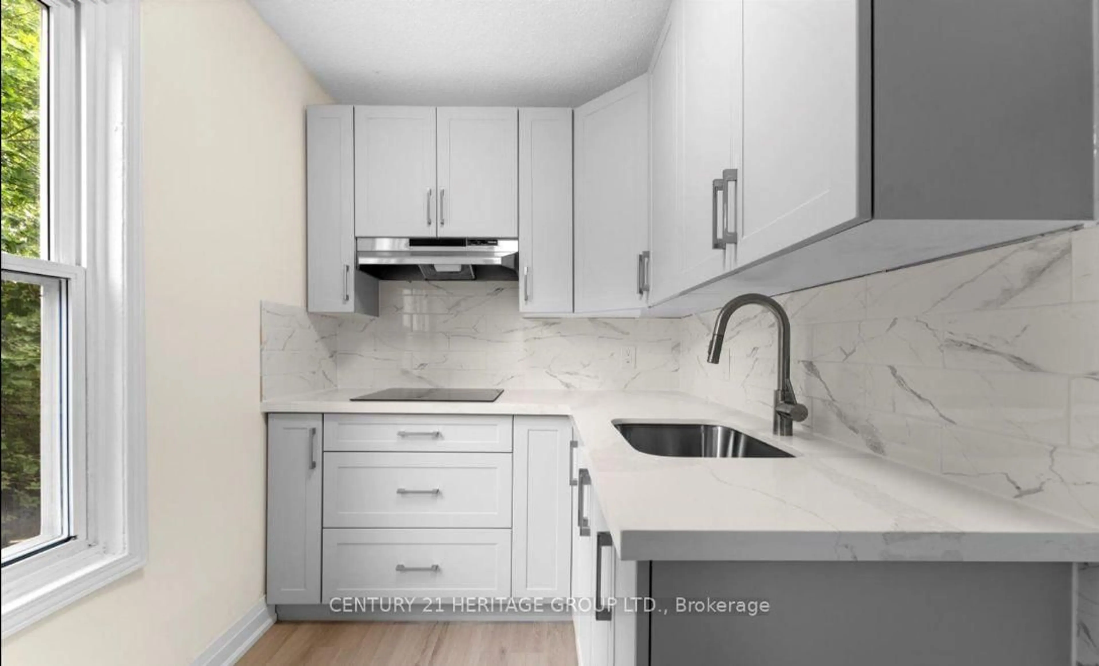 Standard kitchen, unknown for 254 Bruce St, Oshawa Ontario L1H 1R5