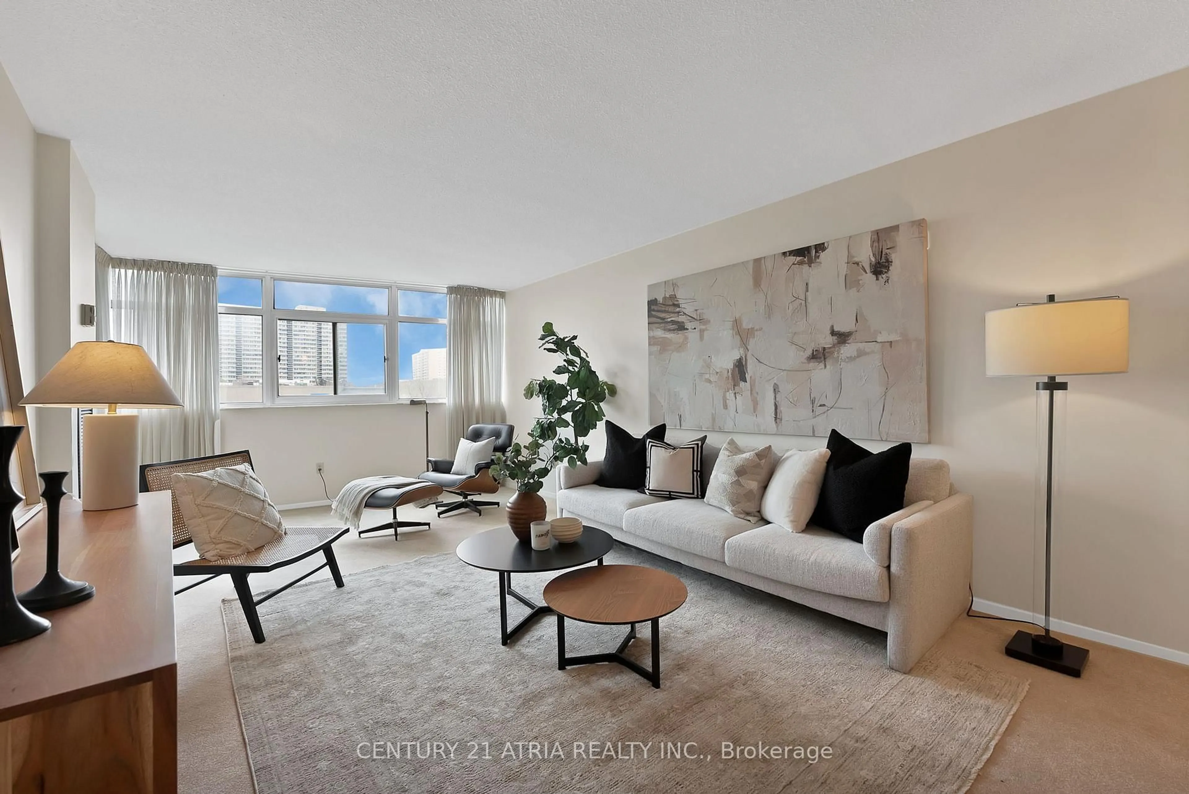 Living room with furniture, unknown for 3151 Bridletowne Circ #503, Toronto Ontario M1W 2T1