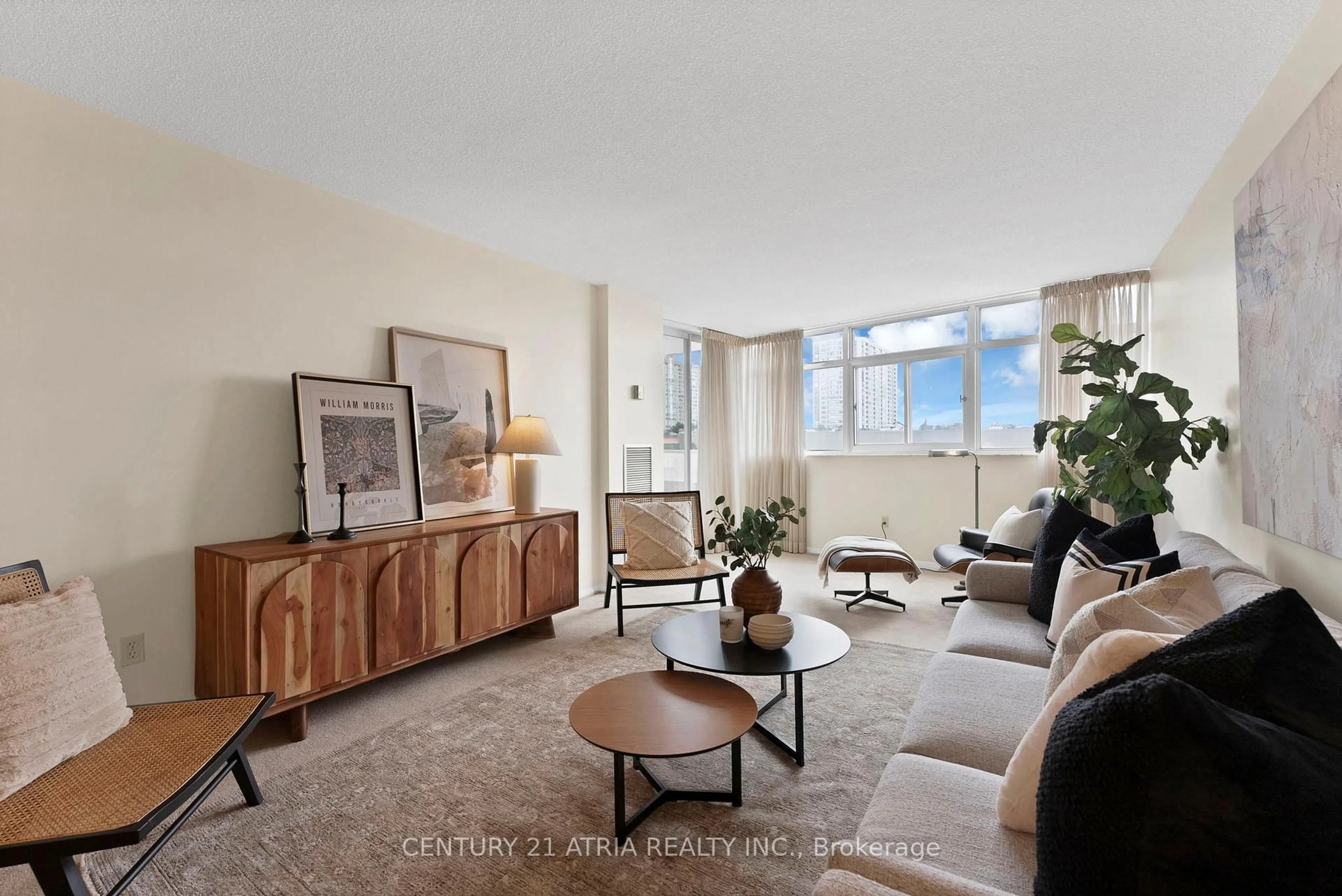 Living room with furniture, unknown for 3151 Bridletowne Circ #503, Toronto Ontario M1W 2T1