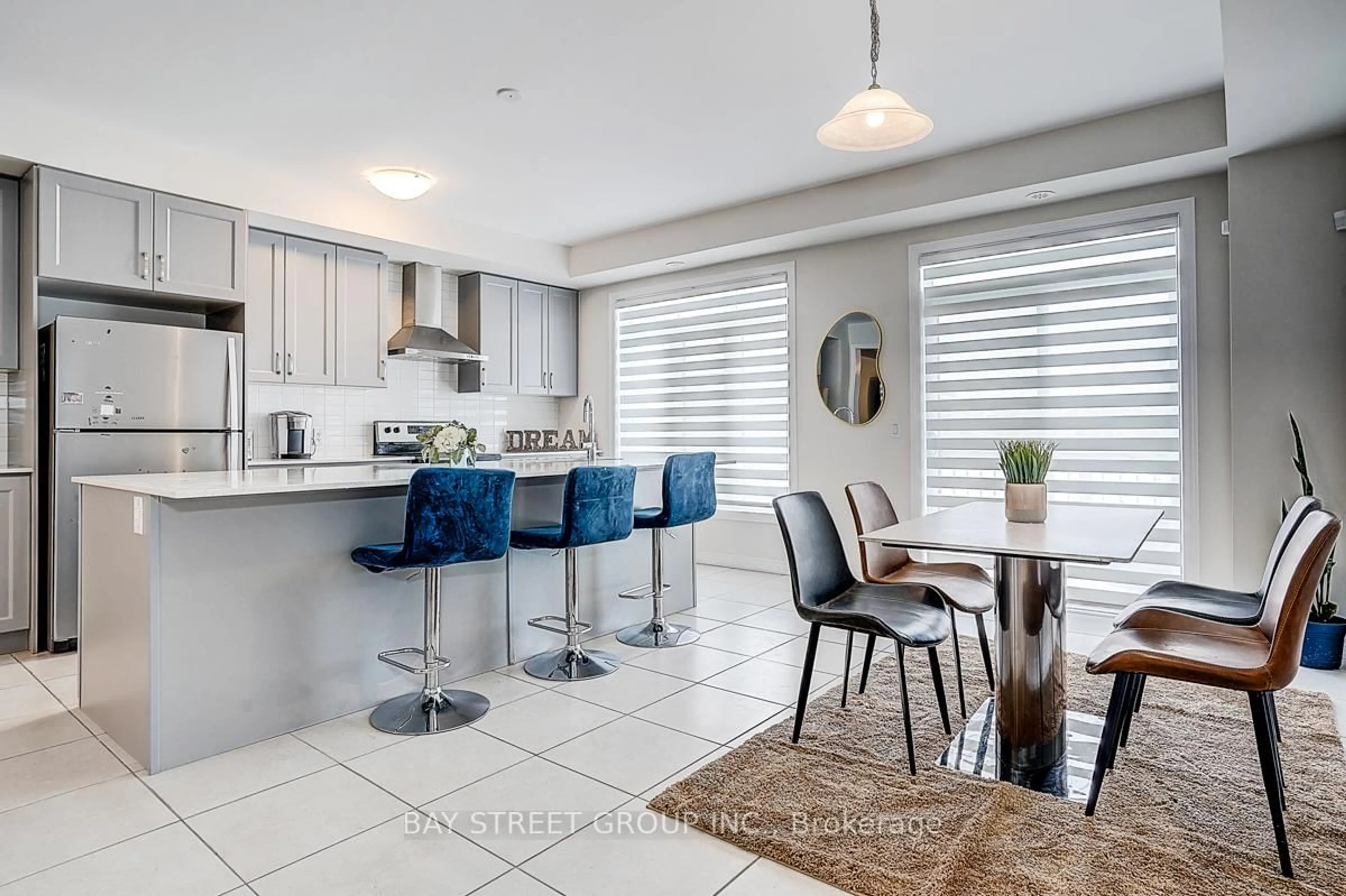 Open concept kitchen, ceramic/tile floor for 19 Morrison Cres, Whitby Ontario L1P 1V4