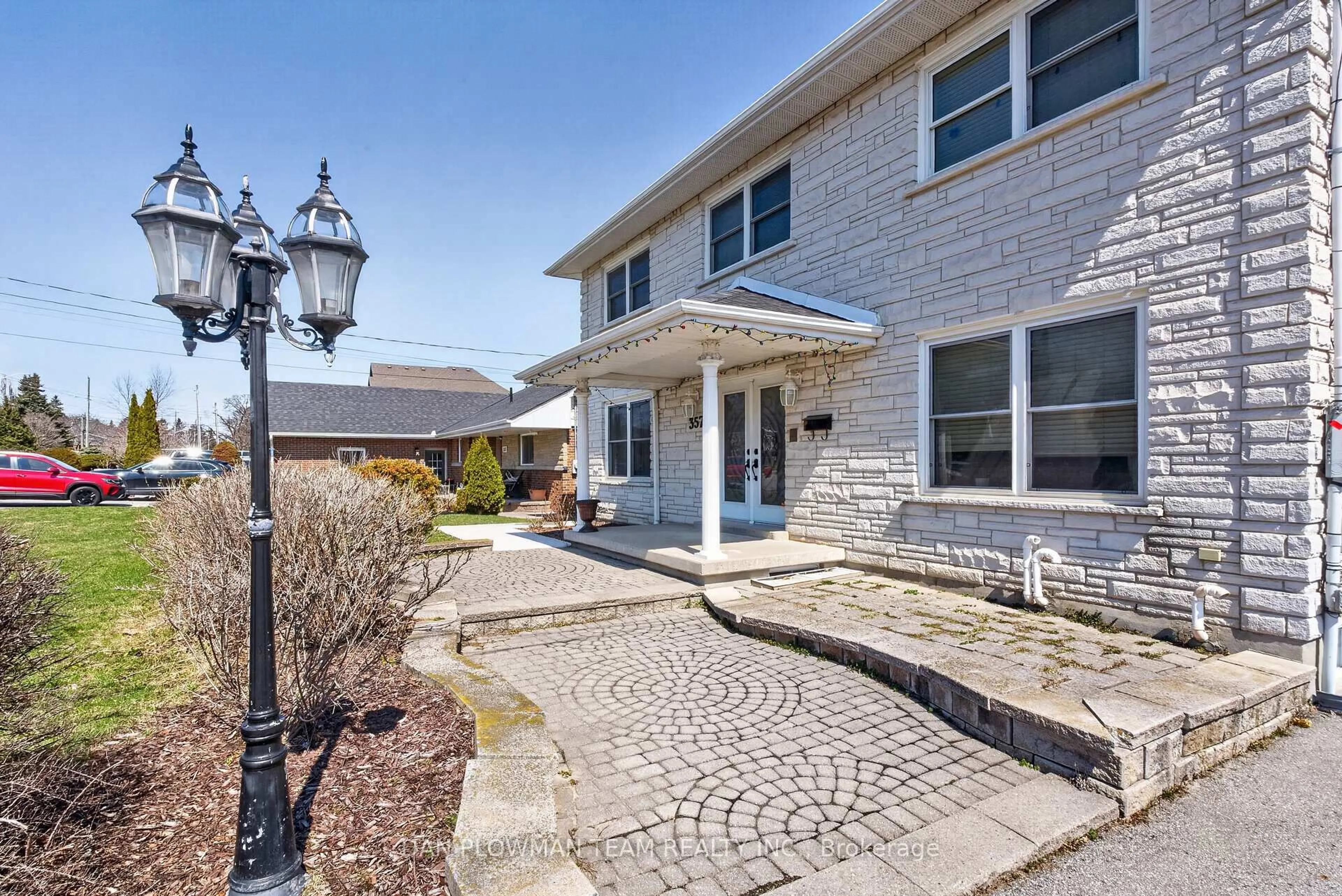 Unknown for 357 Powell Rd, Whitby Ontario L1N 2H5