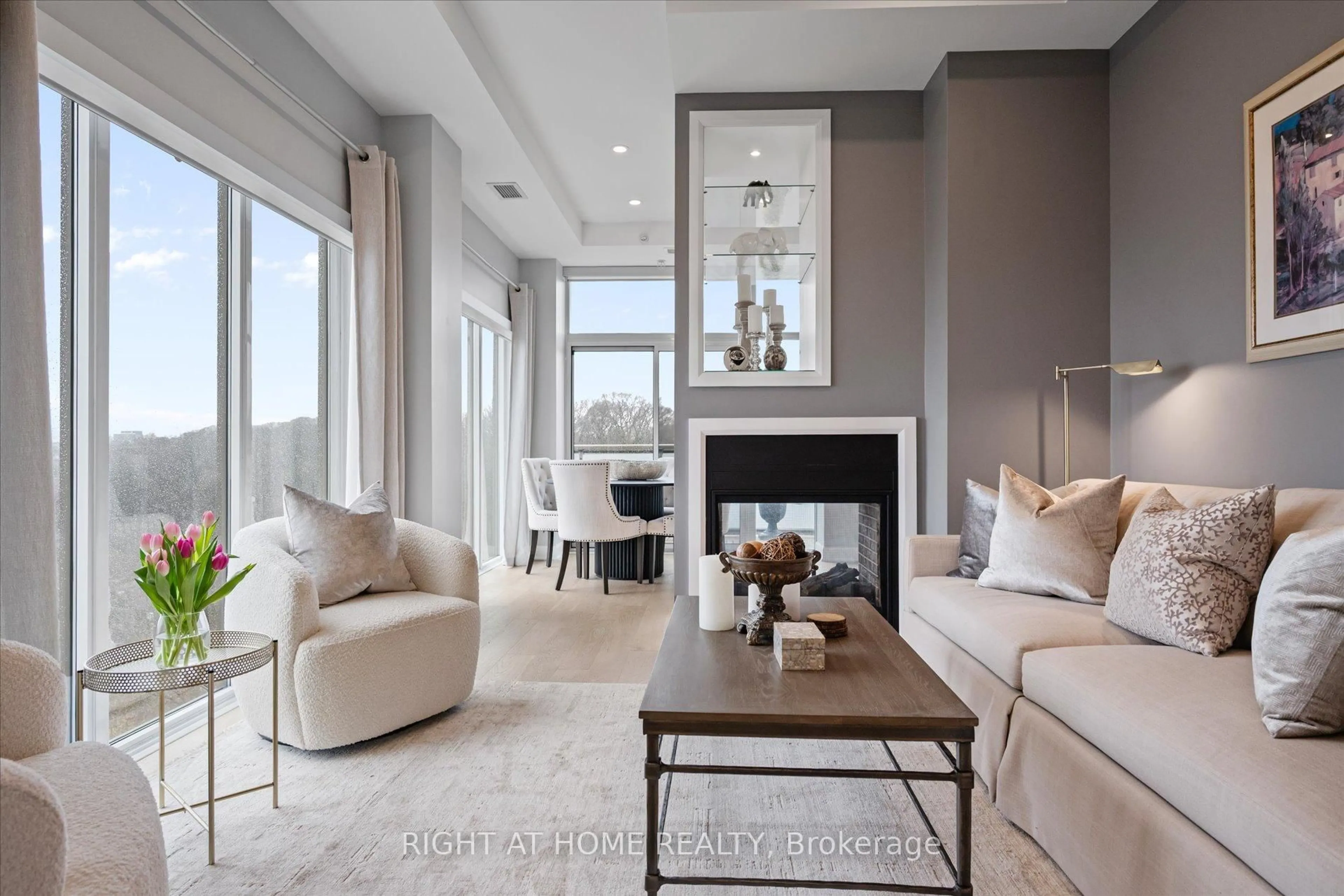 Living room with furniture, unknown for 580 Kingston Rd #601, Toronto Ontario M4P 1P9